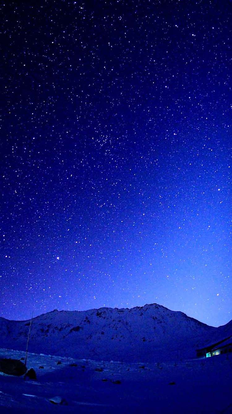 Montagne innevate cielo stellato, 750x1334 Verticale, iPhone