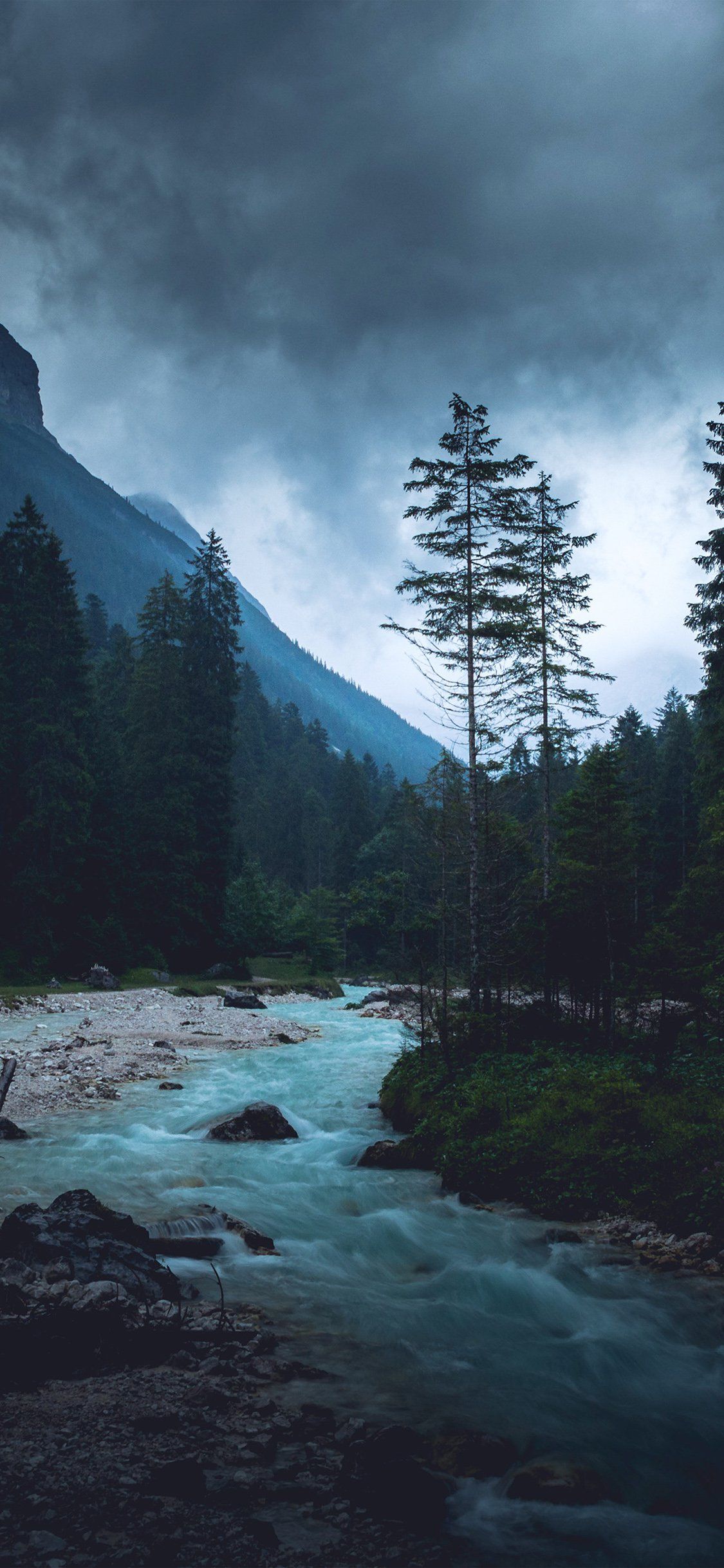 Fiume tra montagne e foresta, 1125x2436 Full HD Verticale, iPhone Air