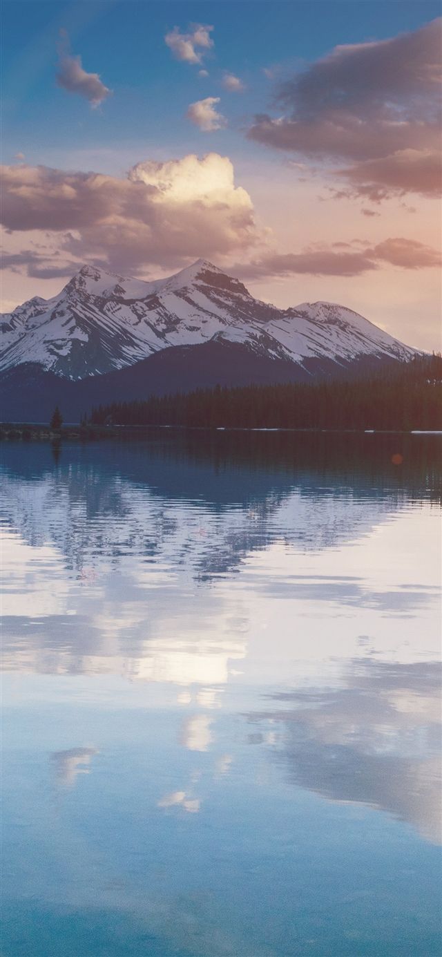 Montagna innevata lago tramonto, 640x1385 Full HD Verticale, iPhone Pro