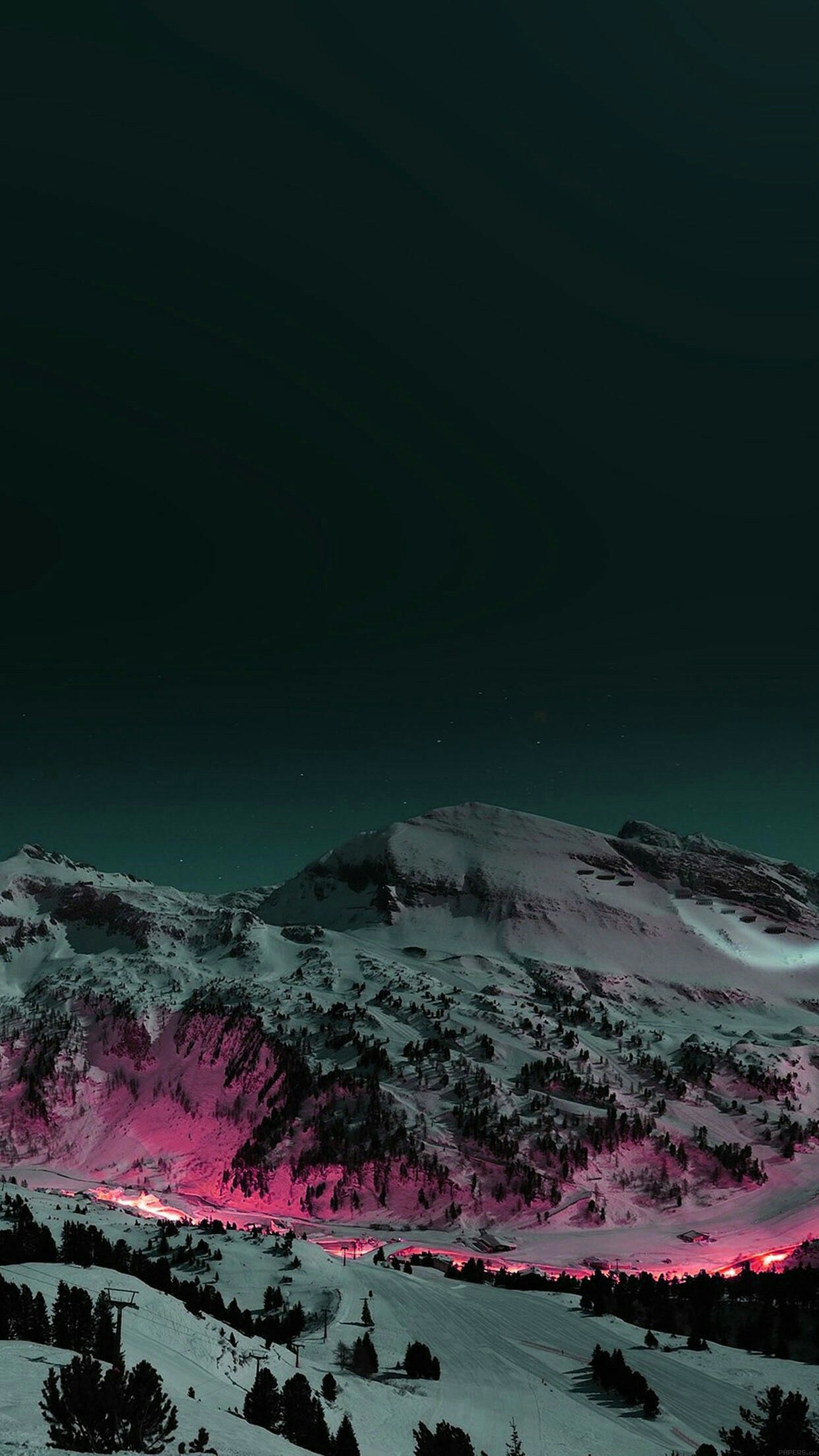 Montagna innevata con luce rosa, 1242x2208 Verticale, iPhone
