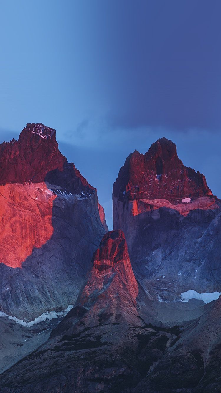 Montagne rosse cielo blu, 750x1334 Full HD Verticale, iPhone Air