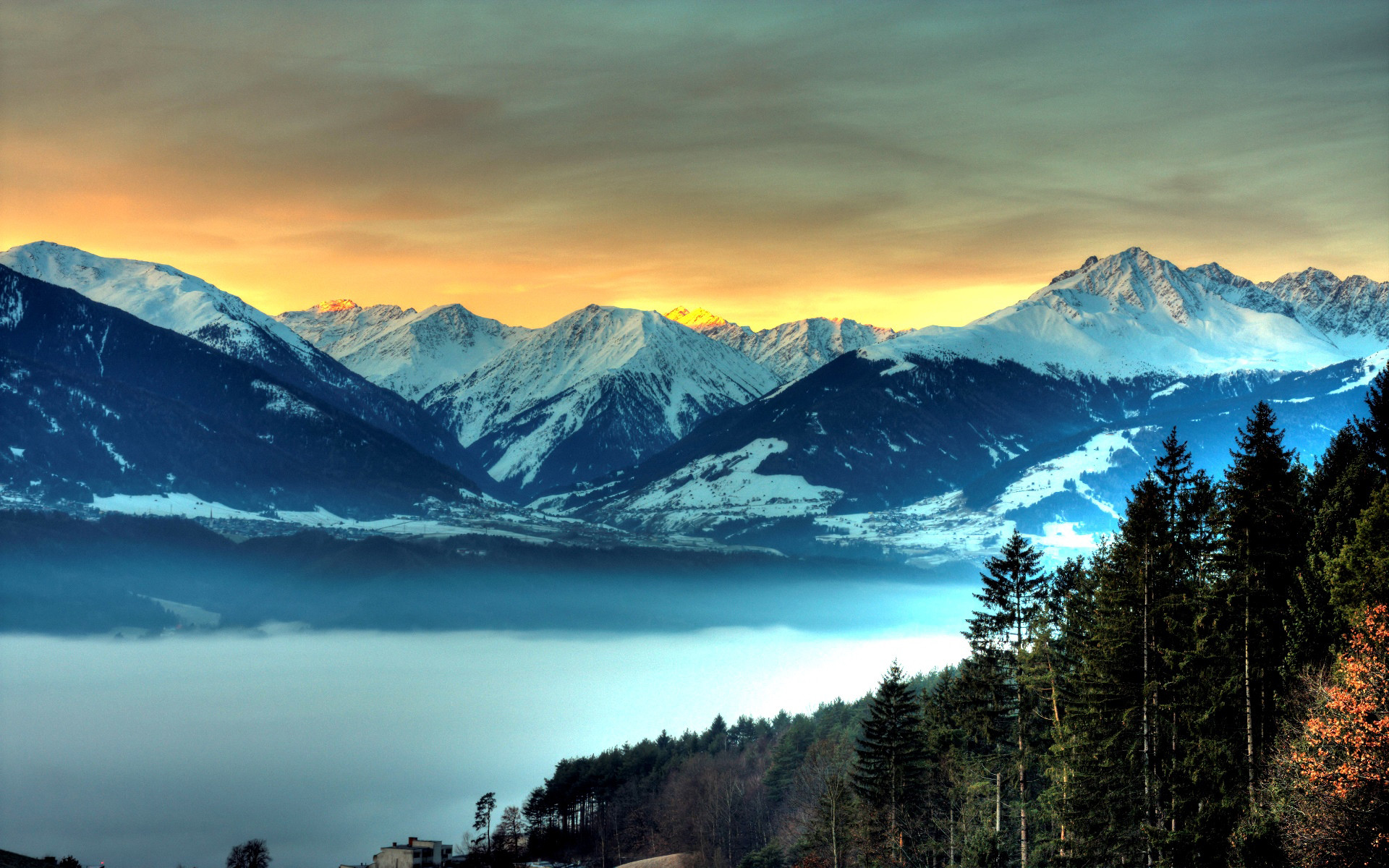 Montagne innevate con nebbia valle, 1920x1200 Full HD+ WUXGA, PC
