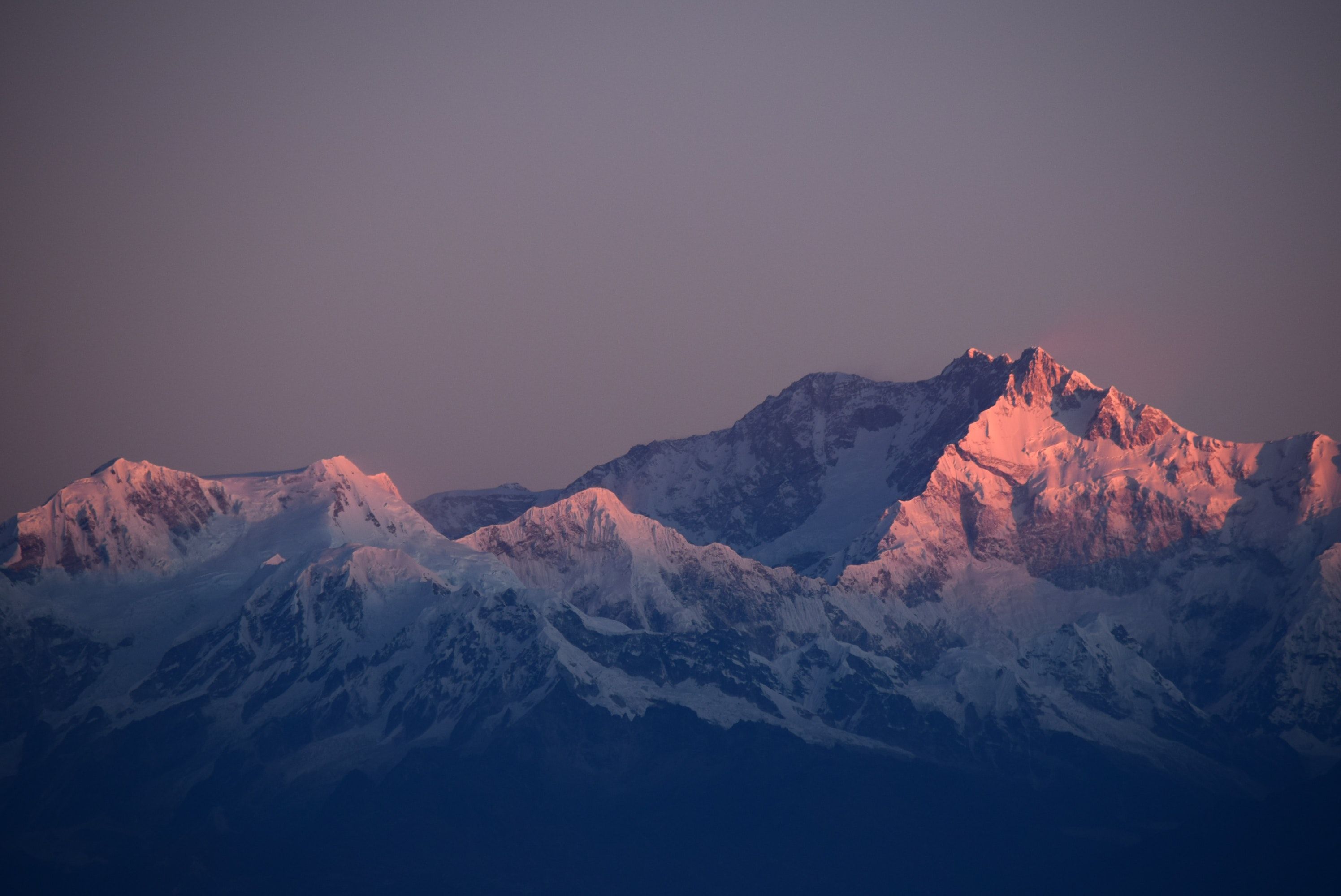 Montagne innevate al tramonto, 2992x2000 2K, Desktop