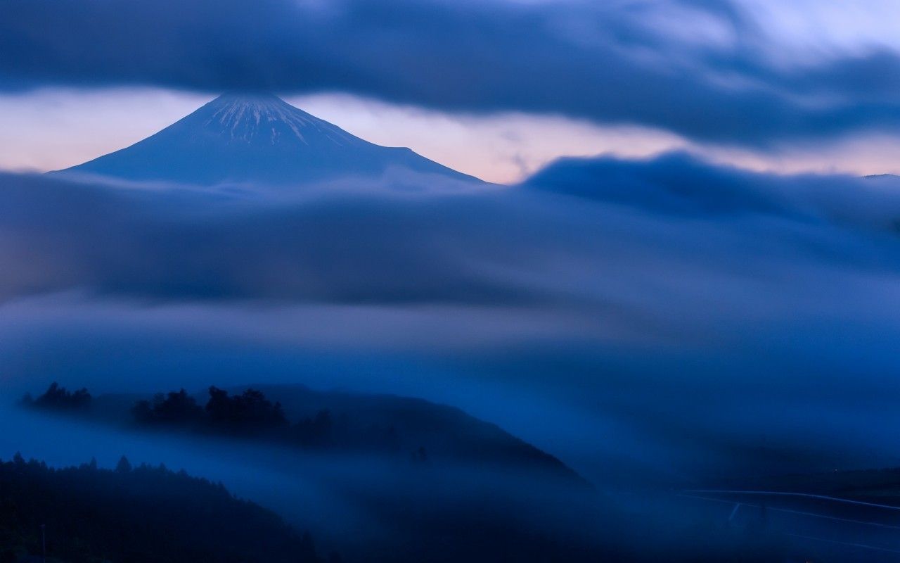 Monte Fuji tra nuvole blu, 1280x800 720p, PC