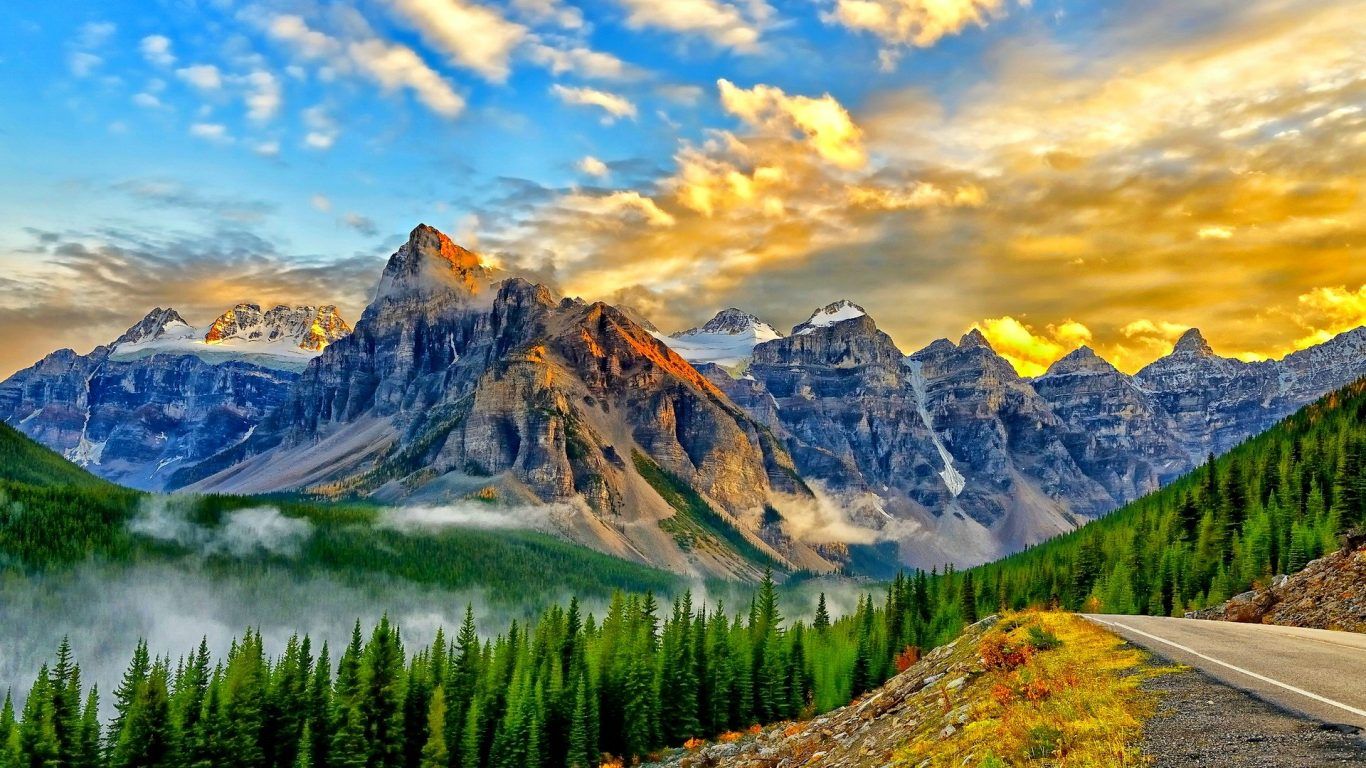 Montagne innevate strada foresta, 1366x768 HD, Desktop