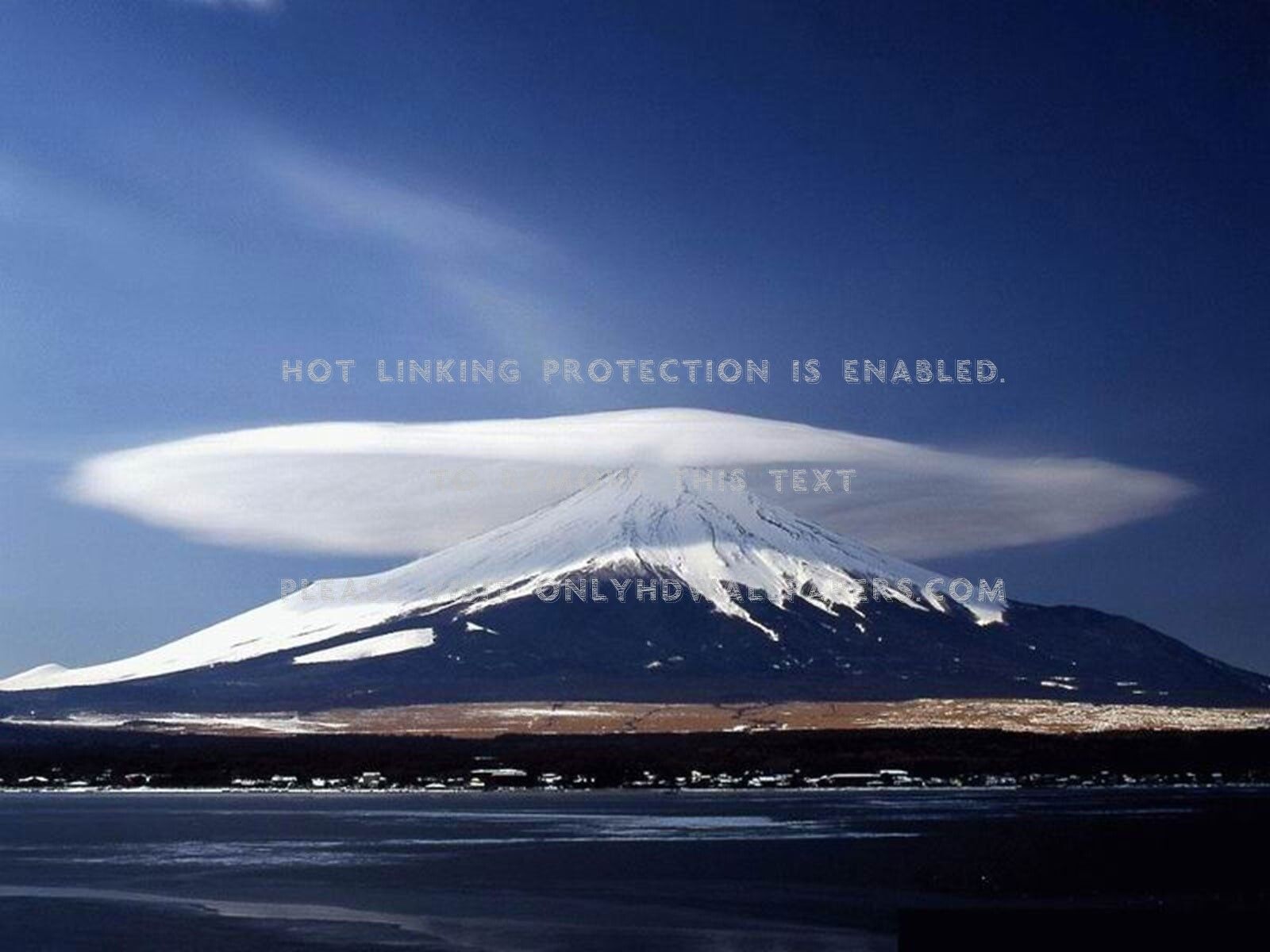 Monte Fuji con nuvola lenticolare, 1600x1200 HD Ready, PC