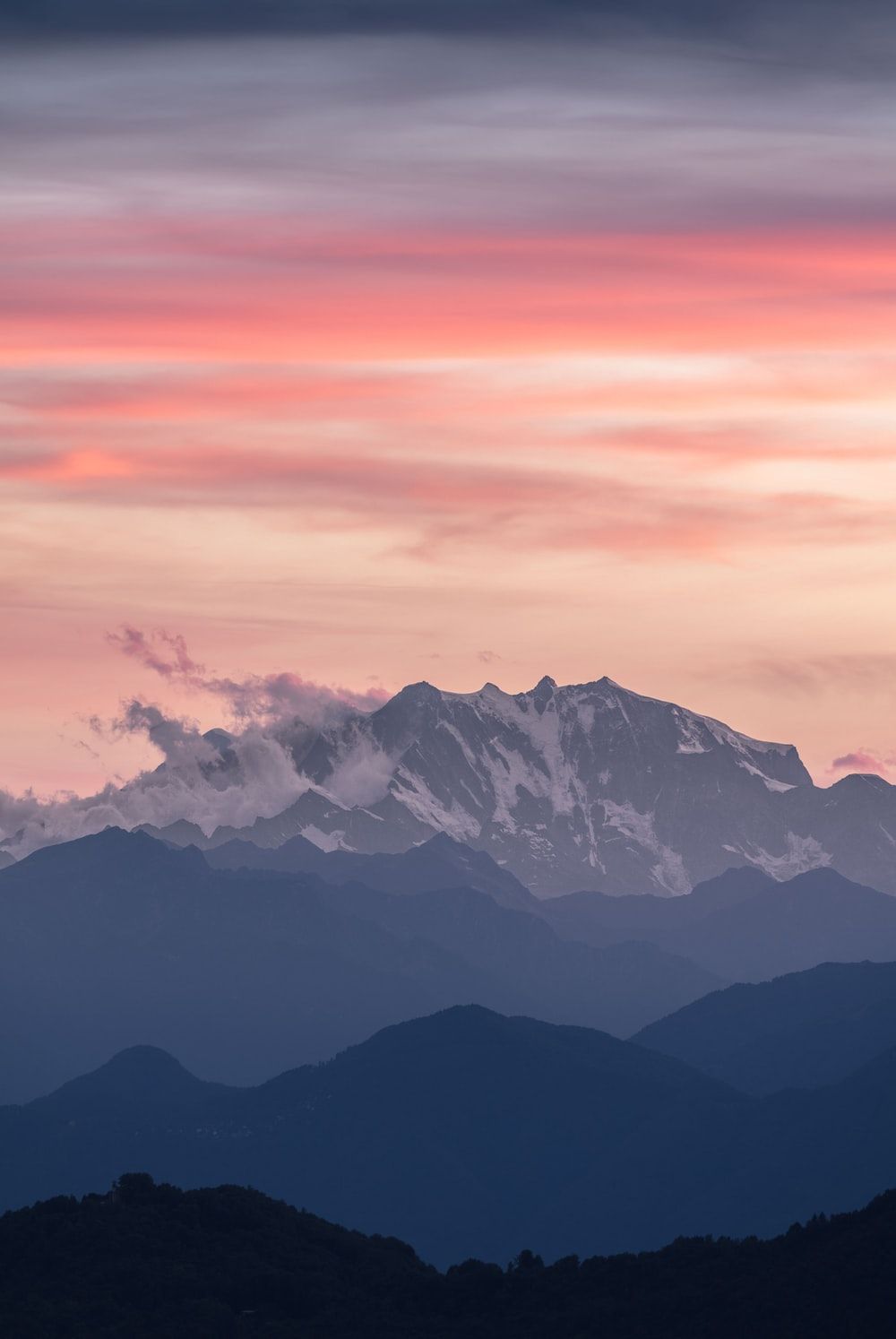 Montagna innevata al tramonto, 1000x1494 Verticale, iPhone Plus