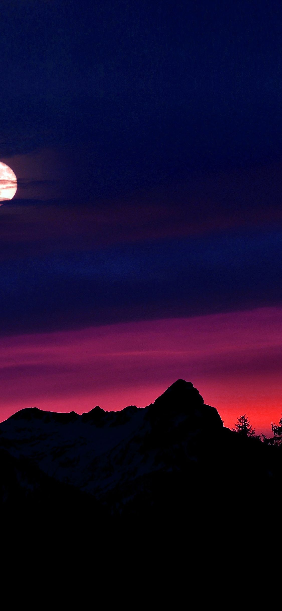 Luna piena su montagne al tramonto, 1125x2436 Verticale, Telefono