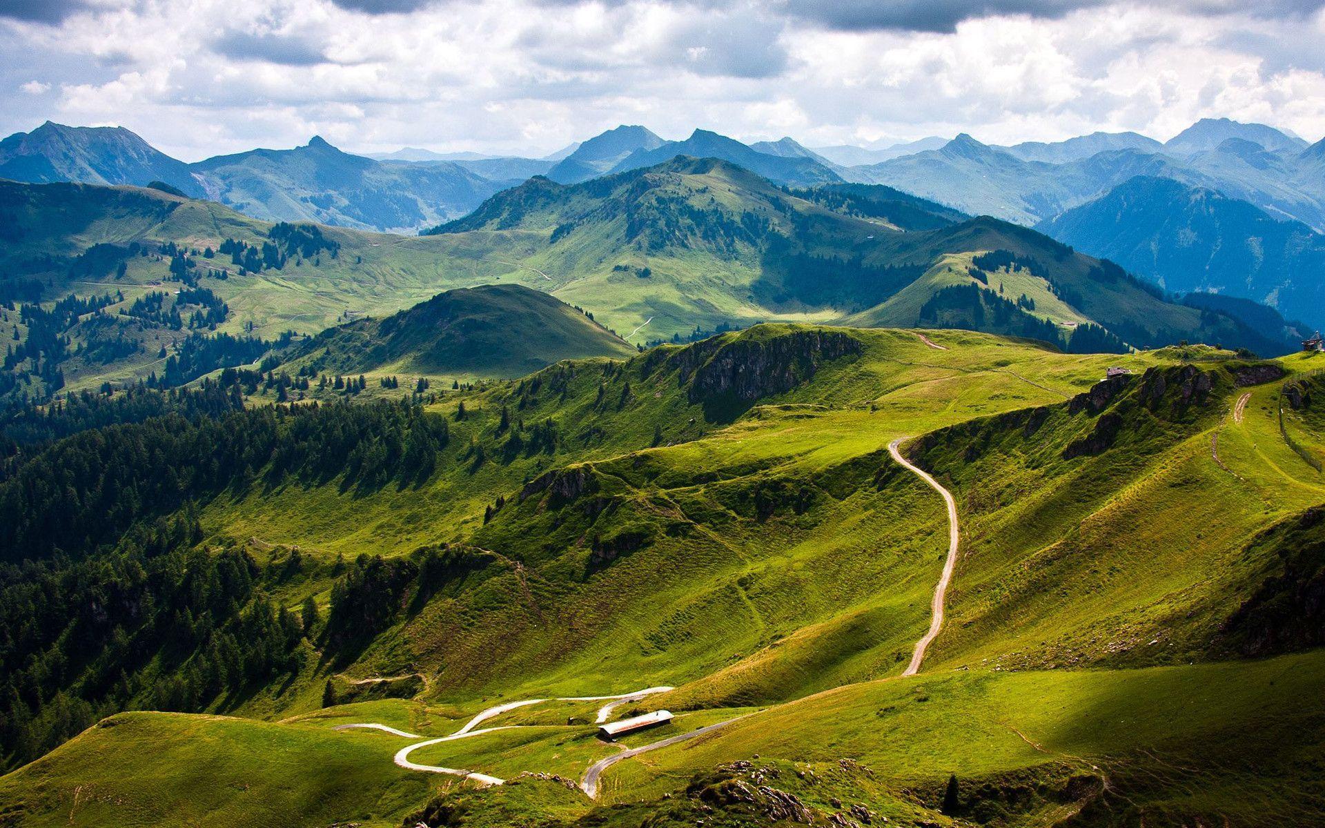 Colline verdi con sentiero montano, 1920x1200 Full HD+, Desktop