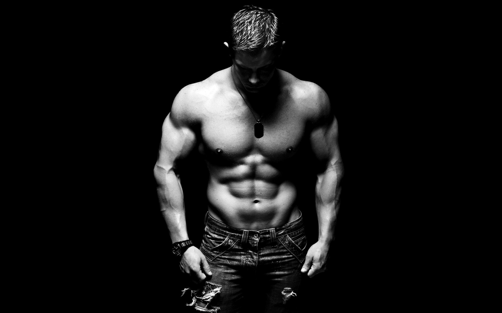 Bodybuilder muscoloso sfondo nero, 1520x1007 720p, Laptop
