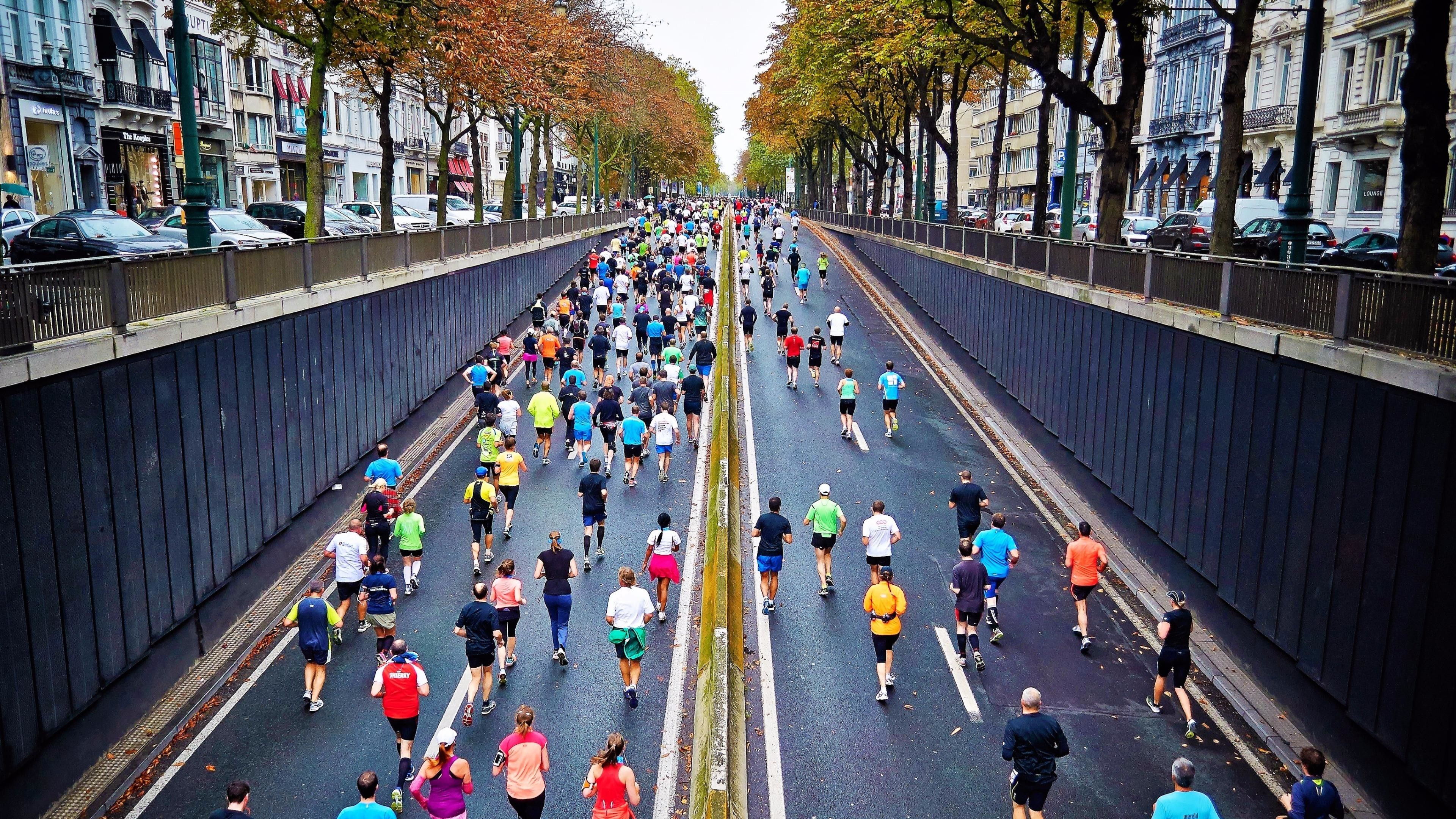 Maratona corridori strada urbana, 3840x2160 Ultra HD, 4K TV