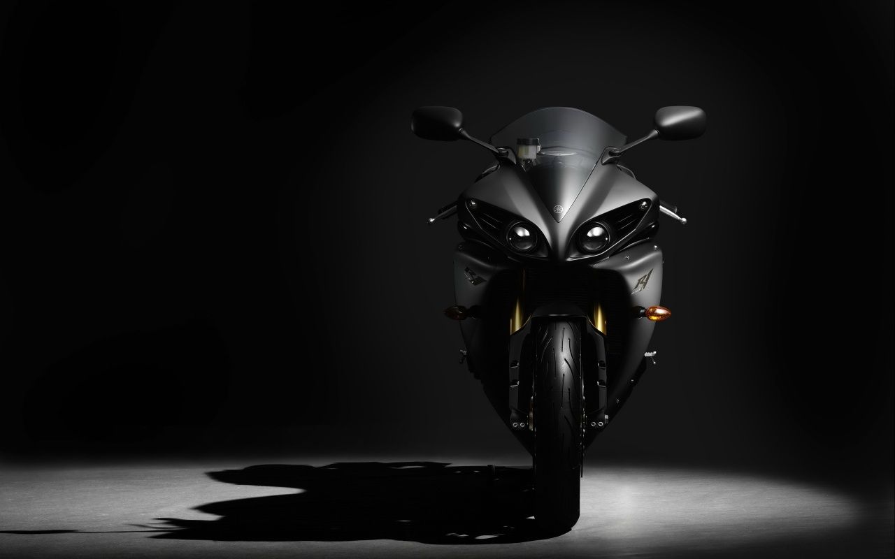 Moto sportiva nera sfondo scuro, 1280x800 720p, Laptop