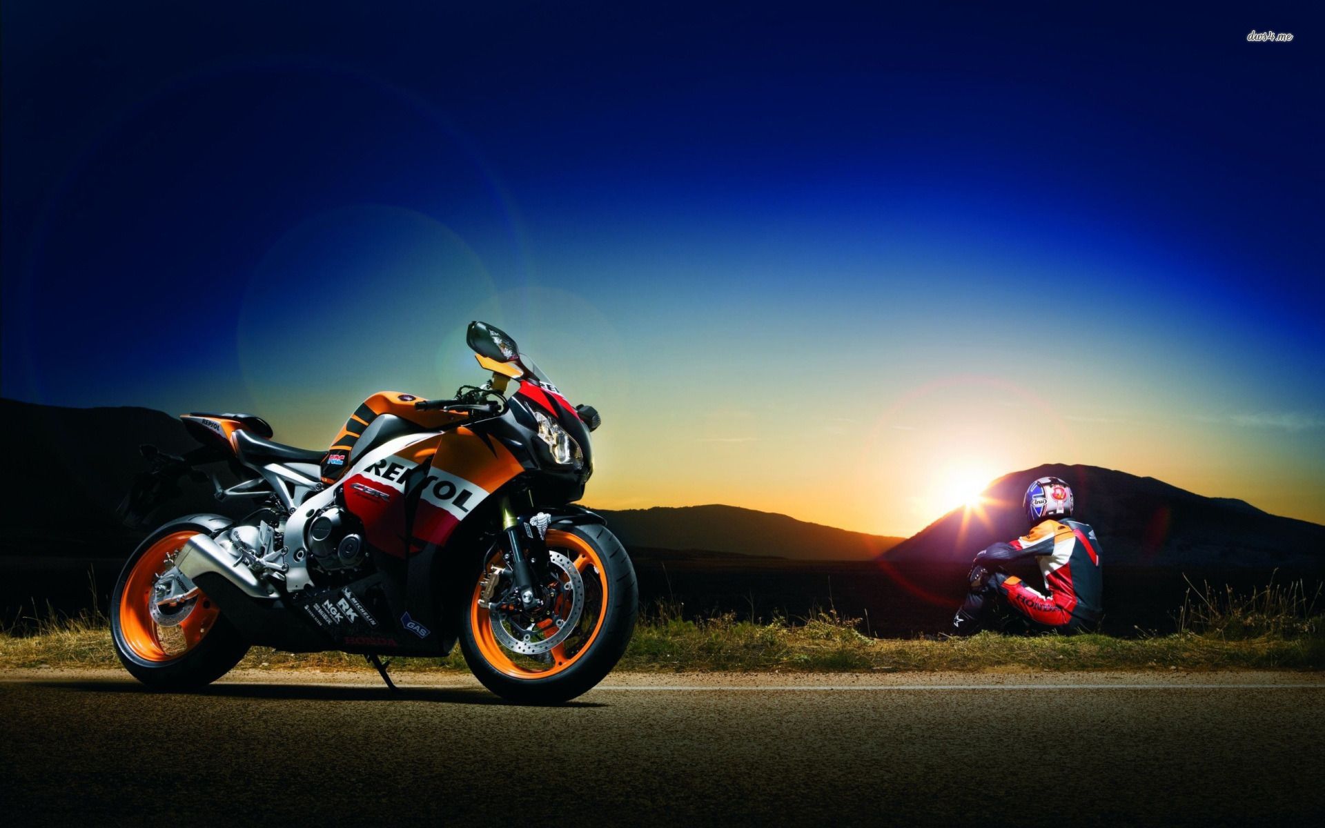 Moto Norton Commando su pista, 1680x1128 HD Ready, Acer Nitro