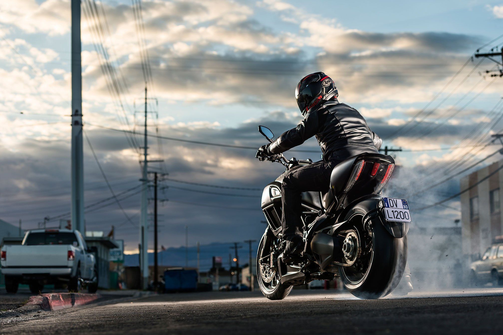 Ducati Diavel moto strada, 2015x1345 alta risoluzione, Desktop