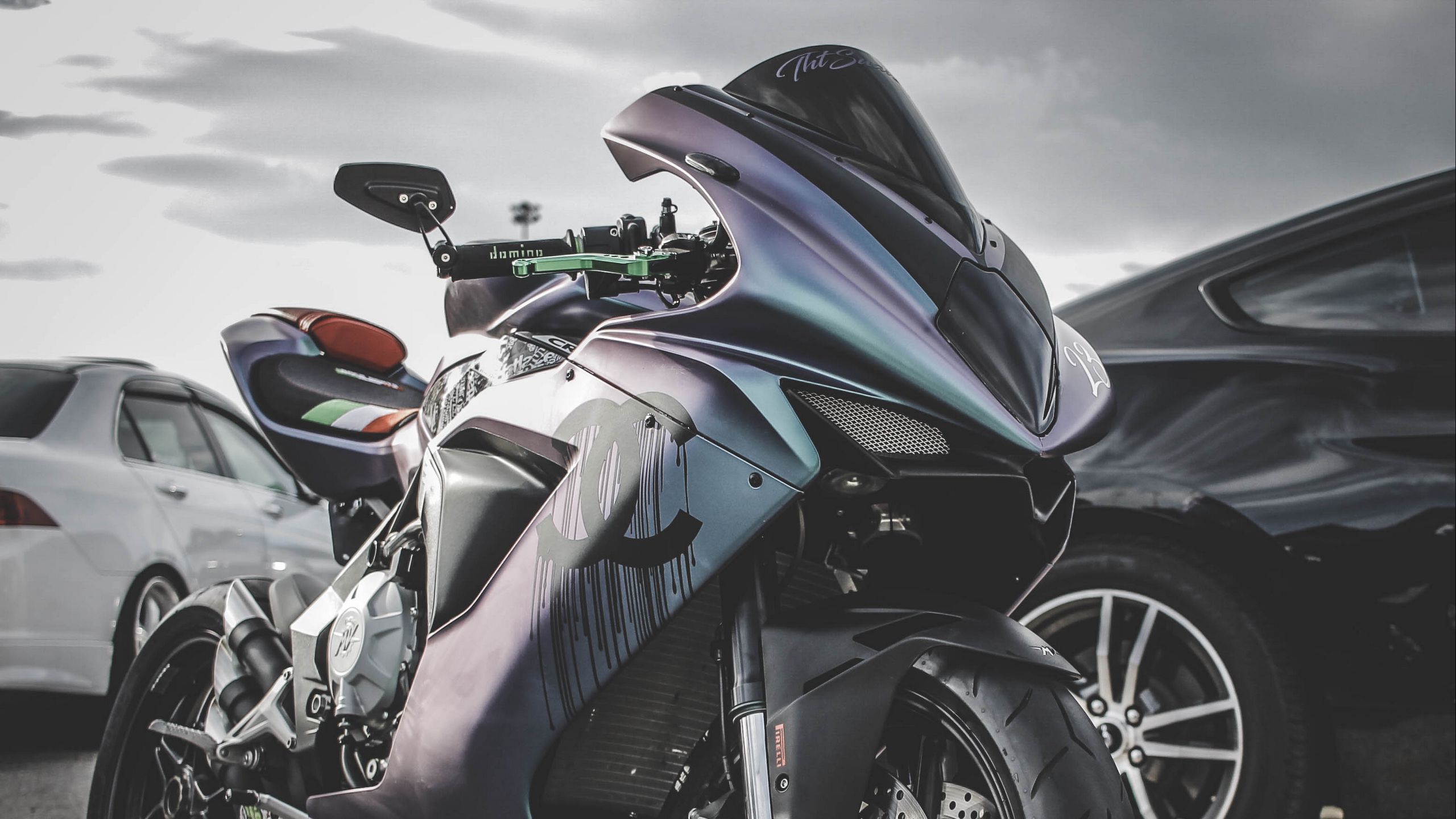 Moto sportiva nera Yamaha, 1920x1200 Full HD+, Desktop