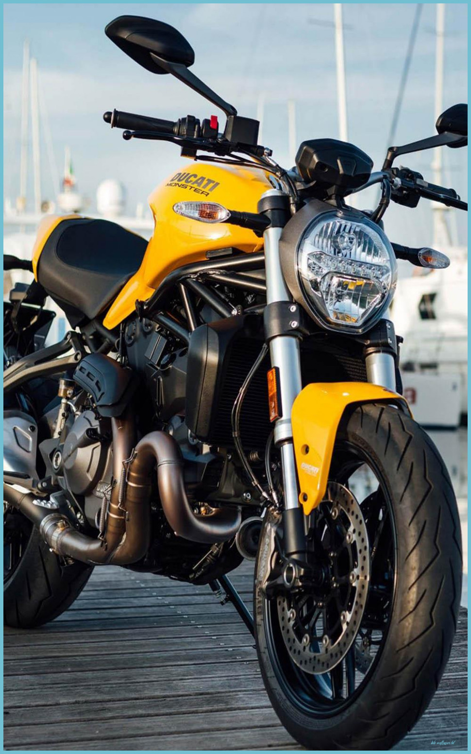Ducati Monster gialla porto, 970x1552 Full HD Verticale, Smartphone