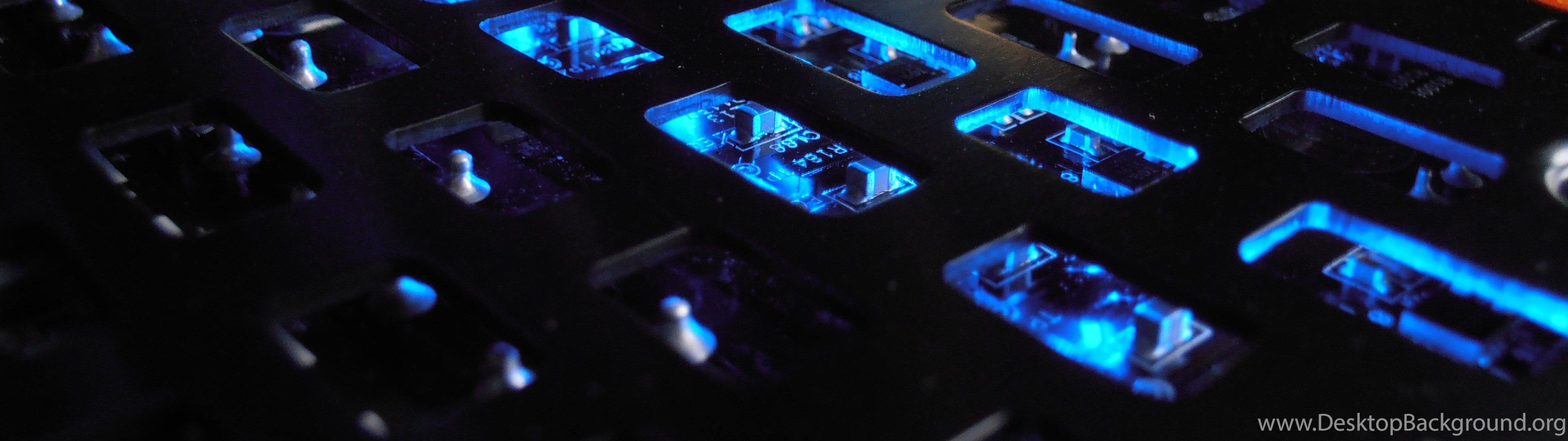 Scheda video MSI luci blu, 3840x1080 Panoramico, Dual Screen