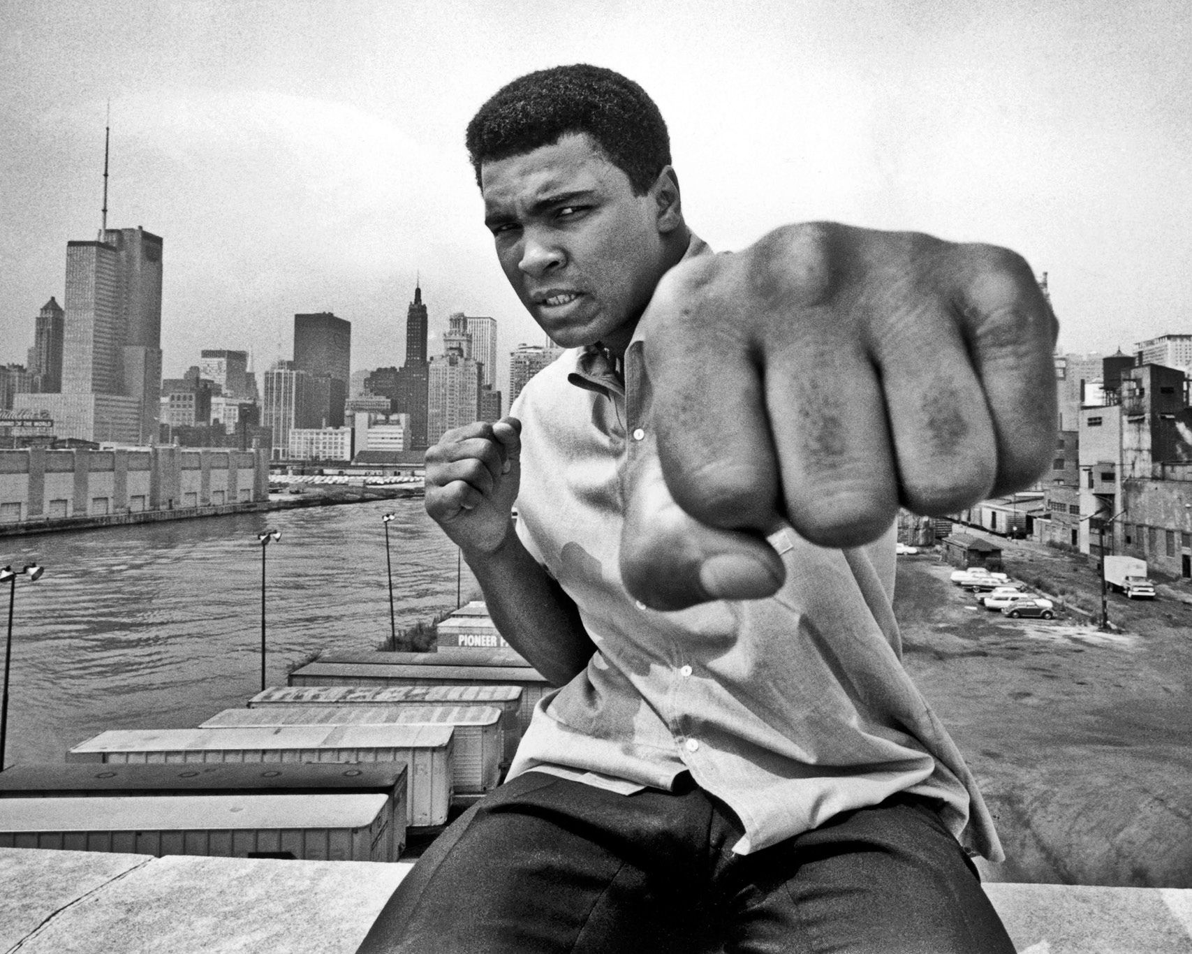 Muhammad Ali pugno città bianco/nero, 1707x1366 HD, iMac