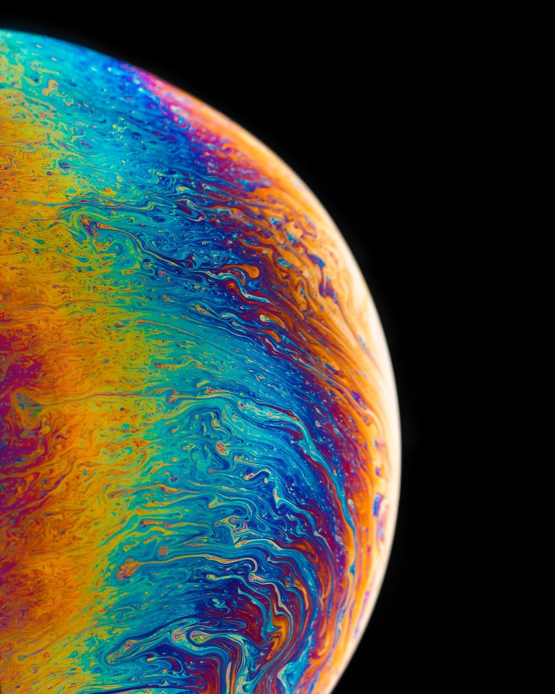 Astronauti sospesi con Saturno, 719x1280 Verticale, Android