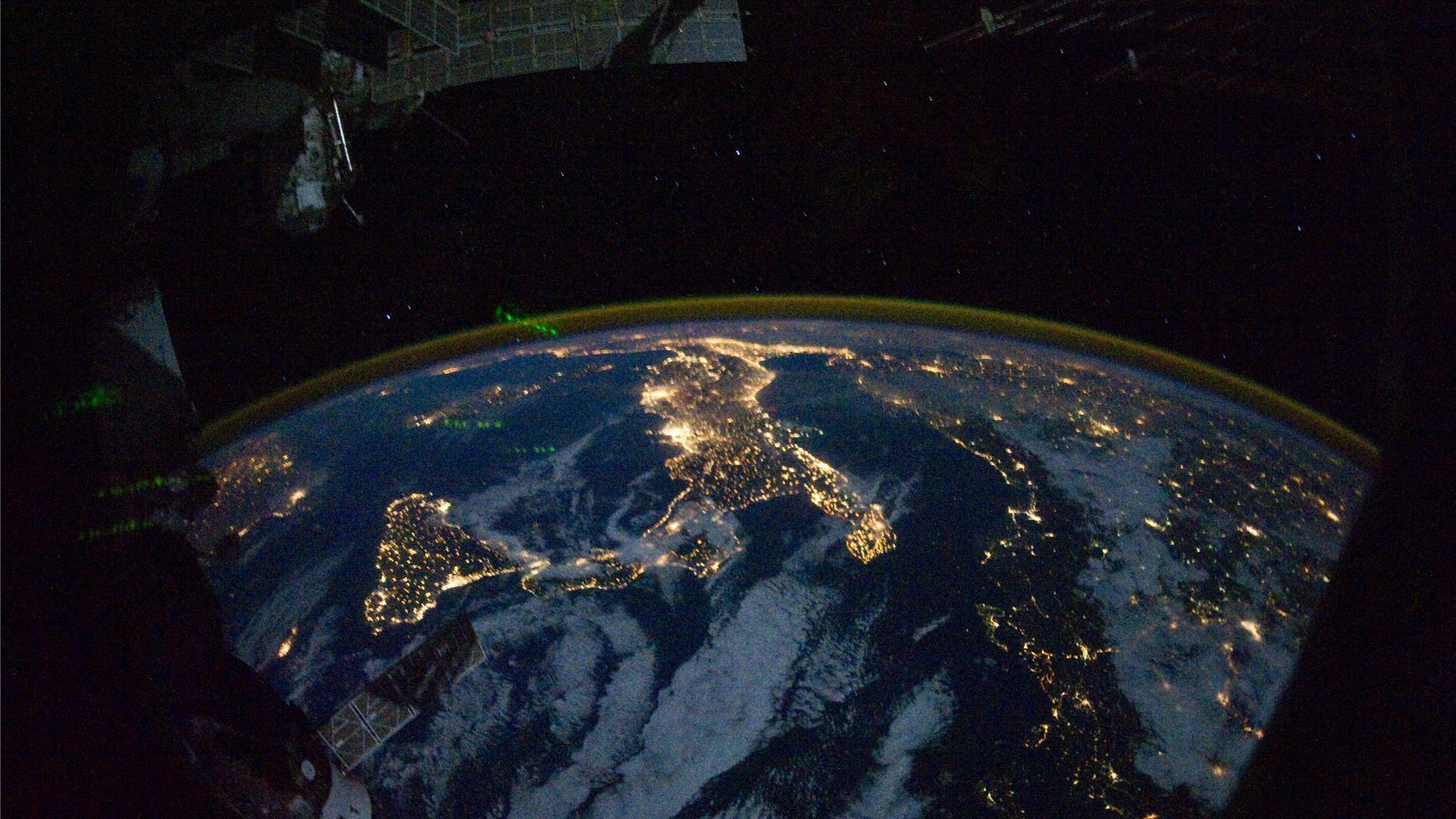 Italia vista dallo spazio notturna, 1920x1080 Full HD 1080p, Laptop