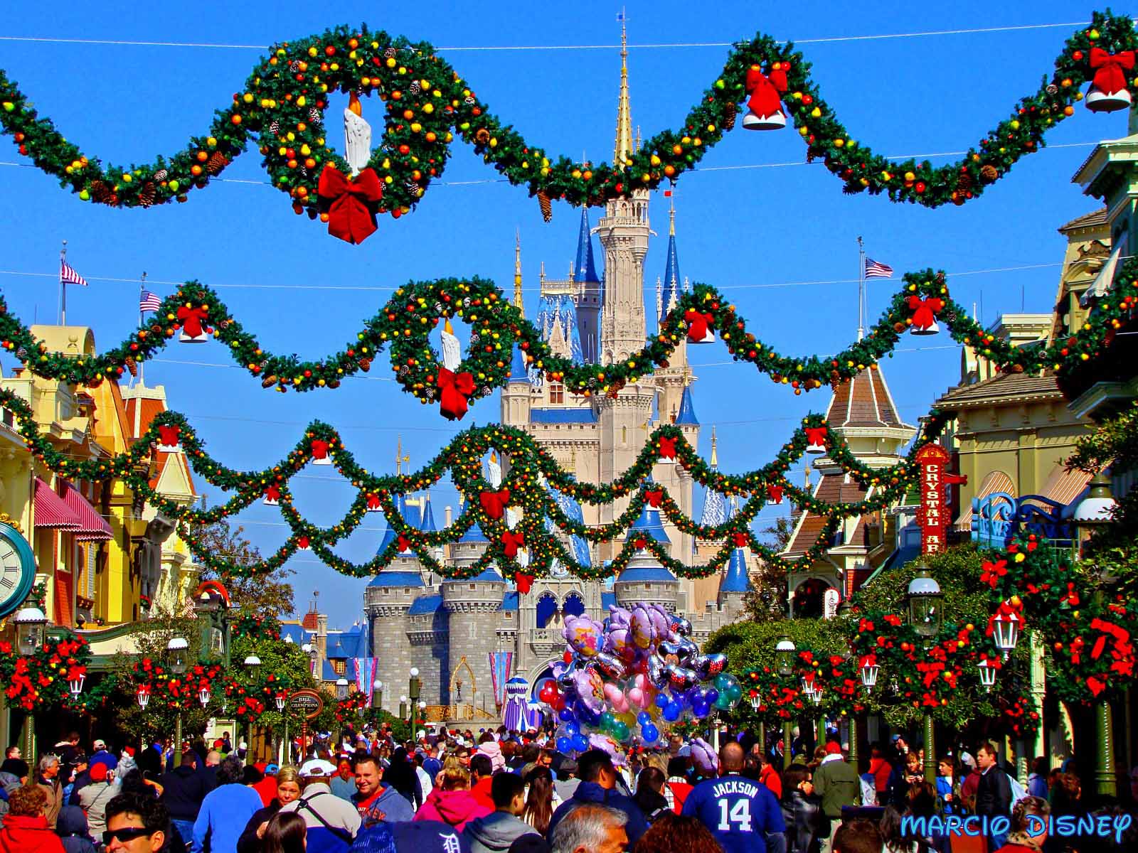 Castello Disney addobbi natalizi, 1600x1200 HD Ready, Desktop
