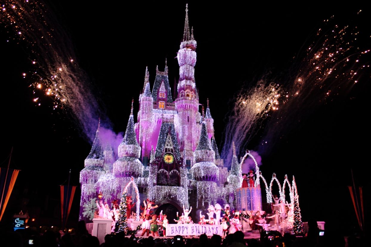 Castello Disney con luci natalizie, 1244x829 HD, Desktop