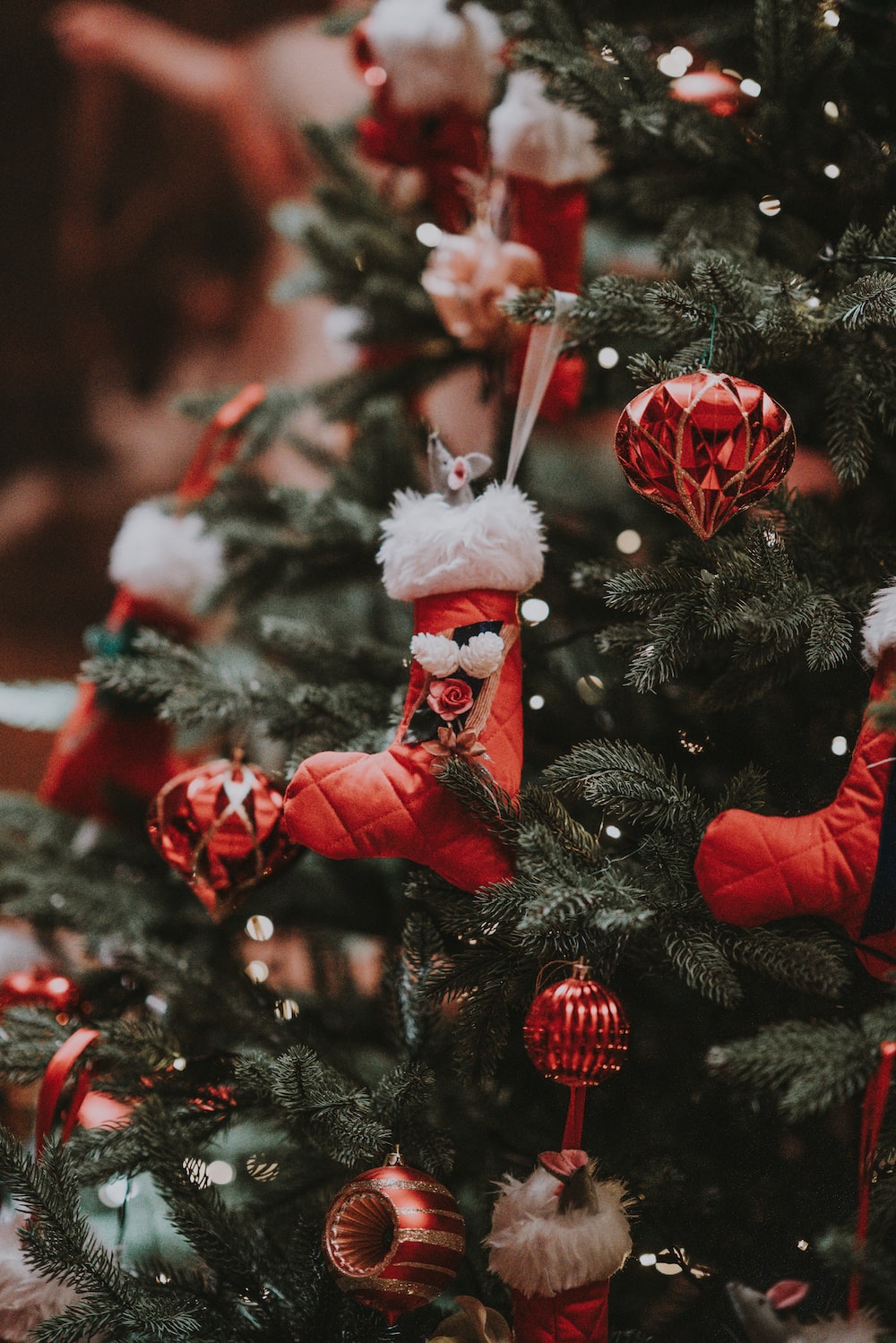 Albero di Natale decorazioni rosse, 1000x1499 Full HD Verticale, Smartphone