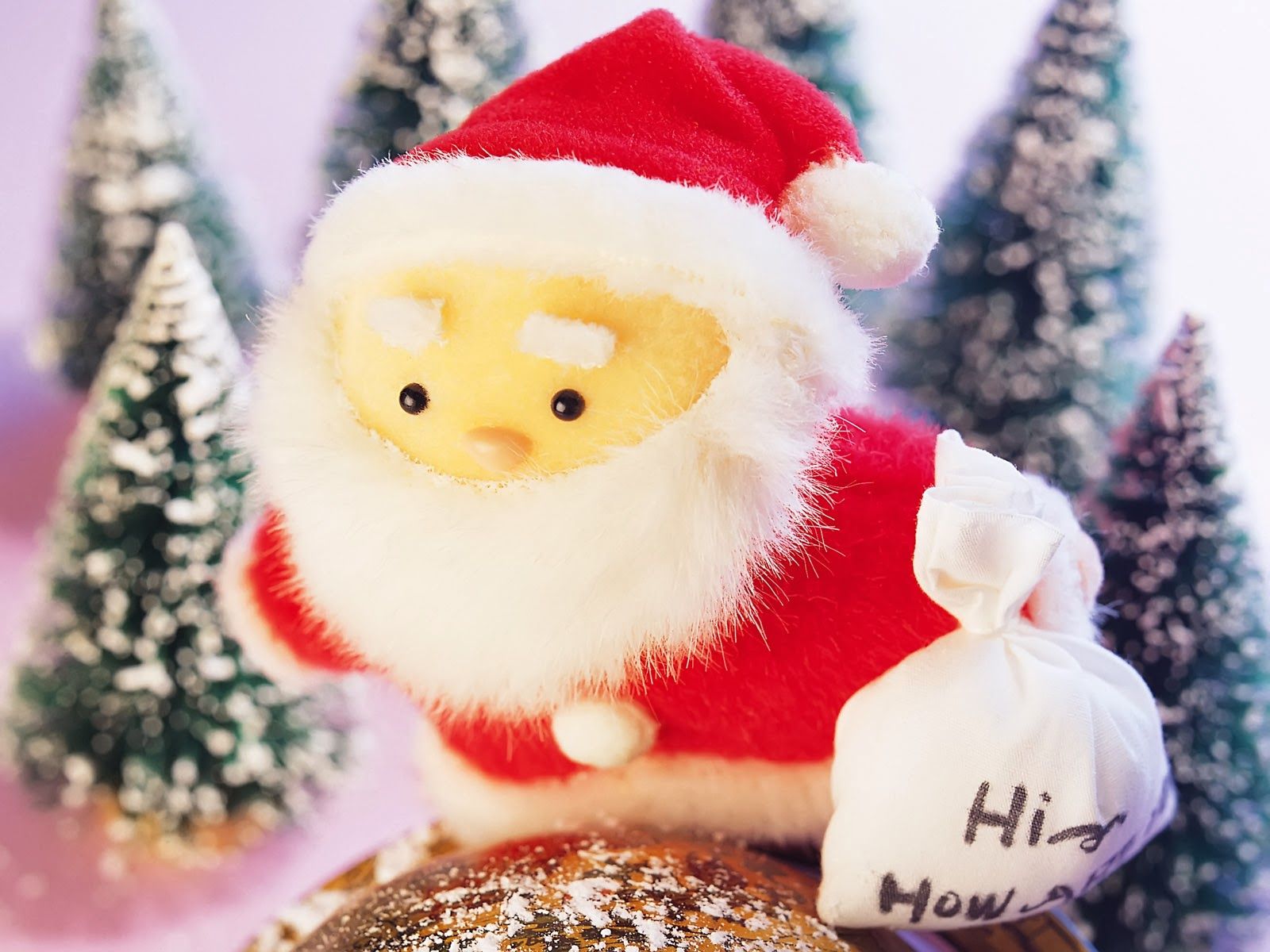 Babbo Natale peluche con alberelli, 1600x1200 HD, Desktop
