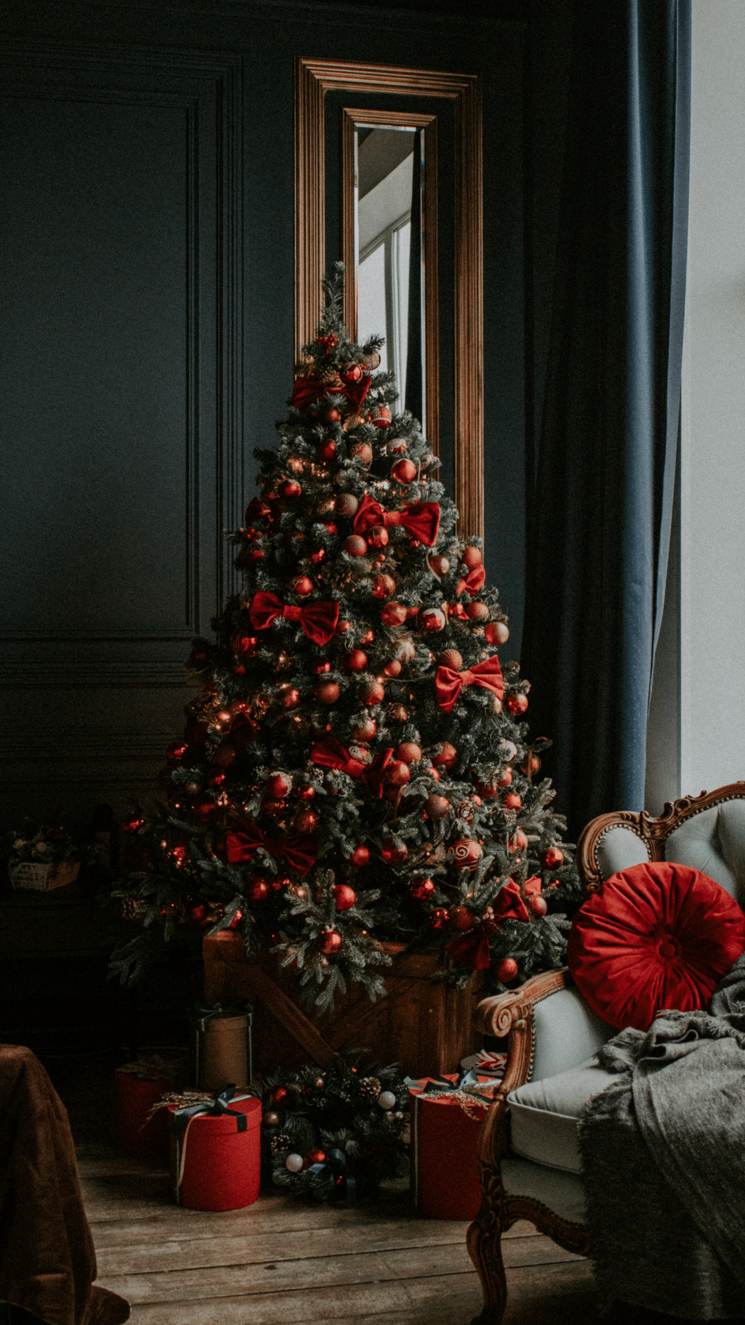 Albero di Natale rosso elegante, 1080x1920 Verticale, Mobile