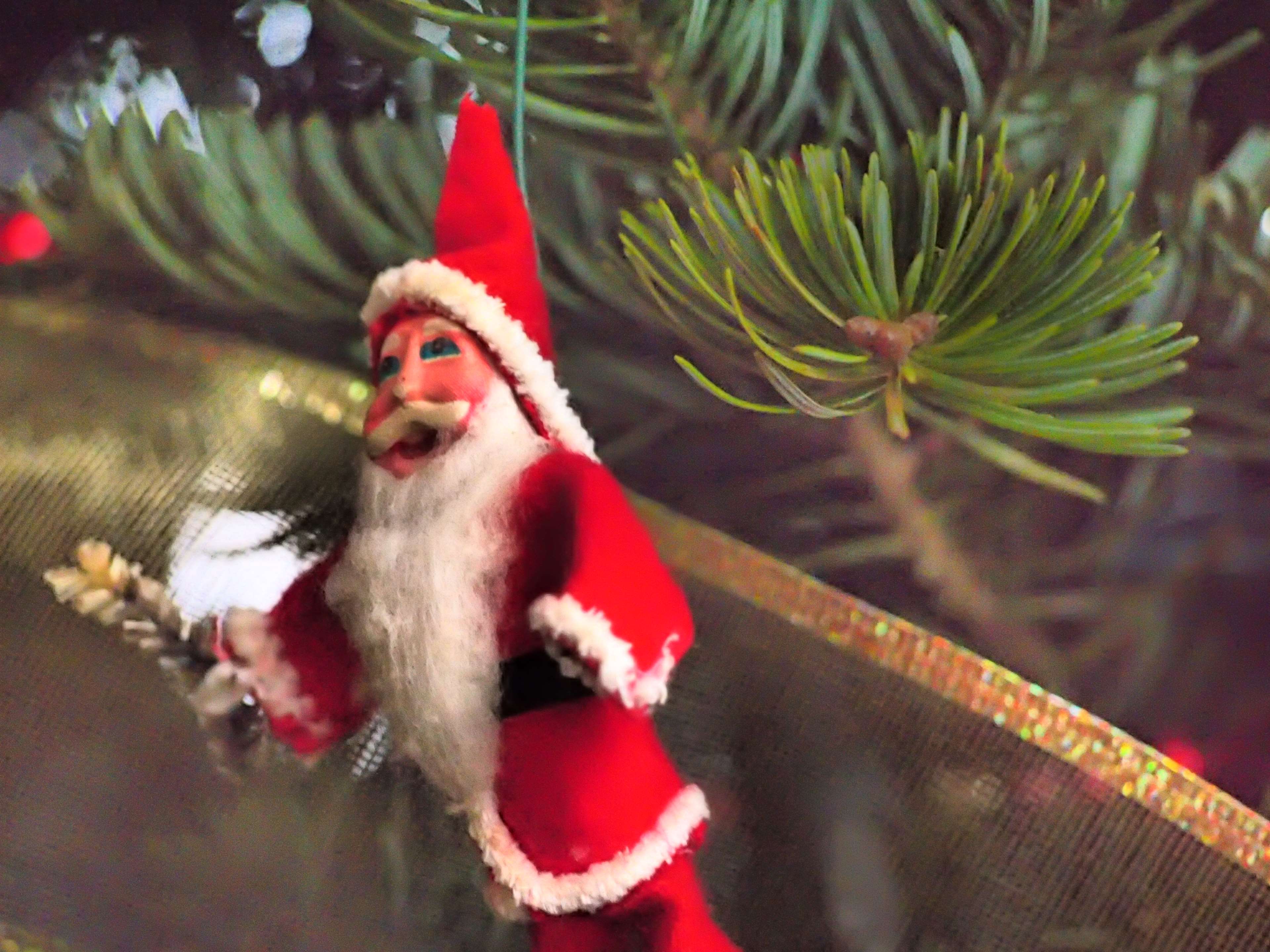 Babbo Natale inquietante maschera peste, 778x1027 Full HD Verticale, Realme