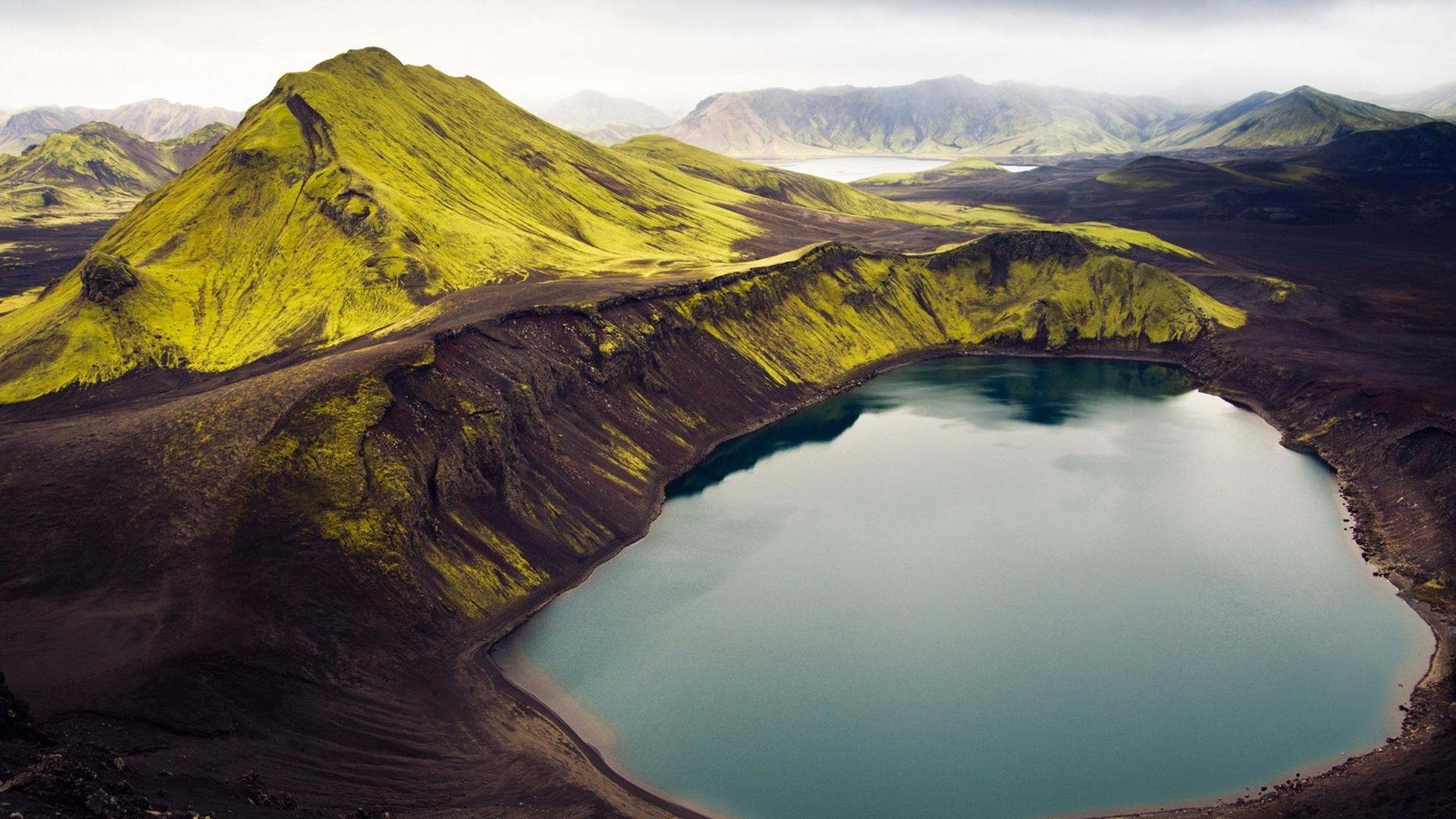 Lago vulcanico Islanda montagne verdi, 1920x1080 Full HD, Laptop
