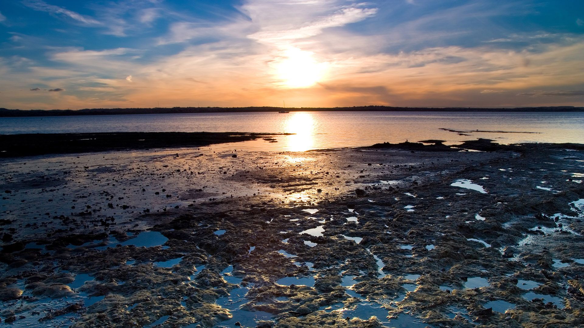 Tramonto su spiaggia rocciosa, 1920x1080 Full HD 1080p, Desktop