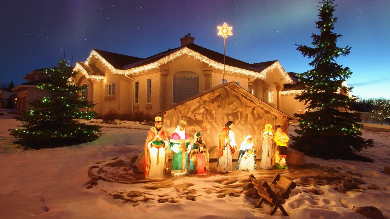 Presepe natalizio illuminato in giardino, 1280x720 720p, Laptop