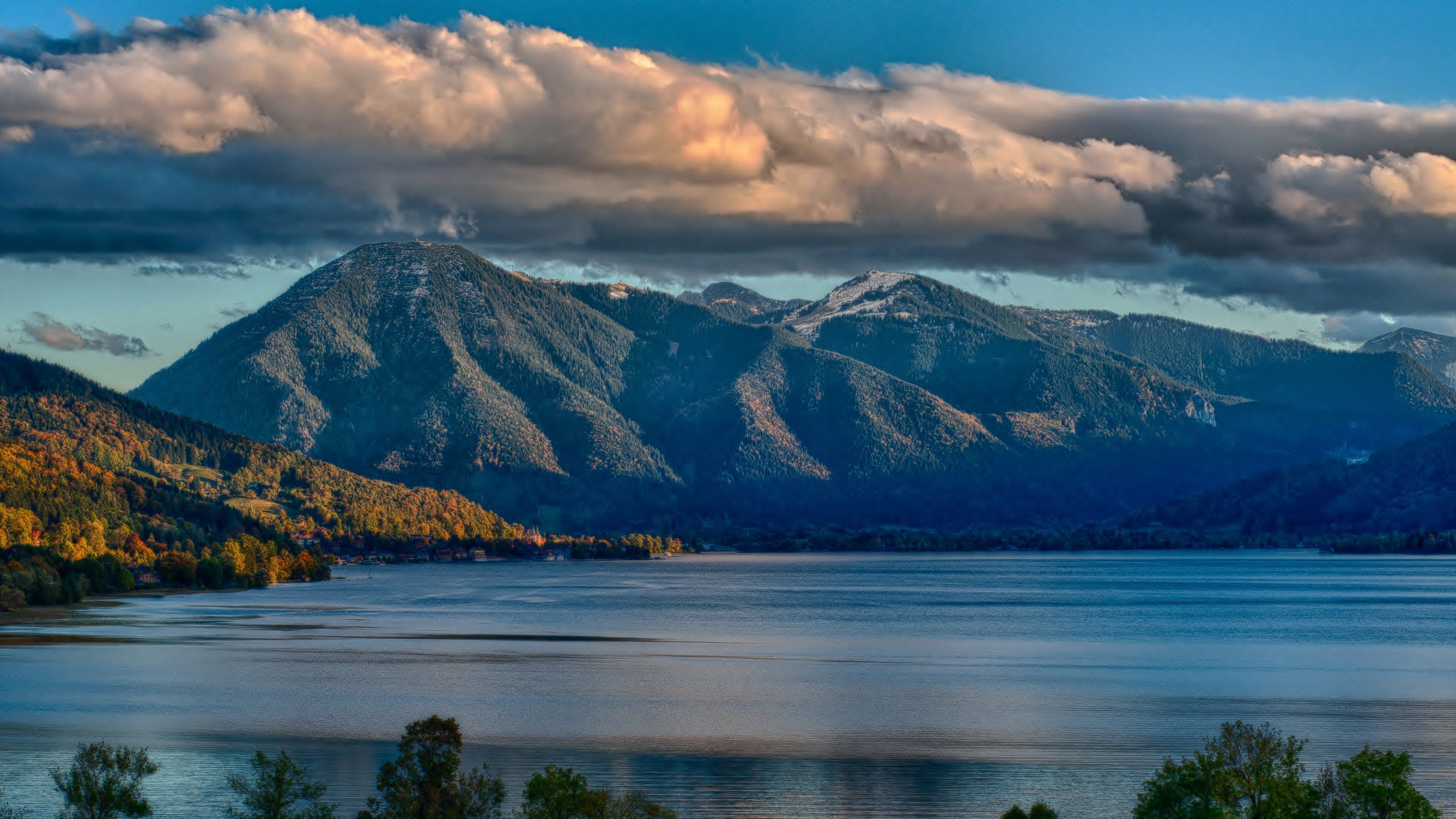 Lago montano con nuvole, 3840x2160 4K Ultra HD, Monitor 4K