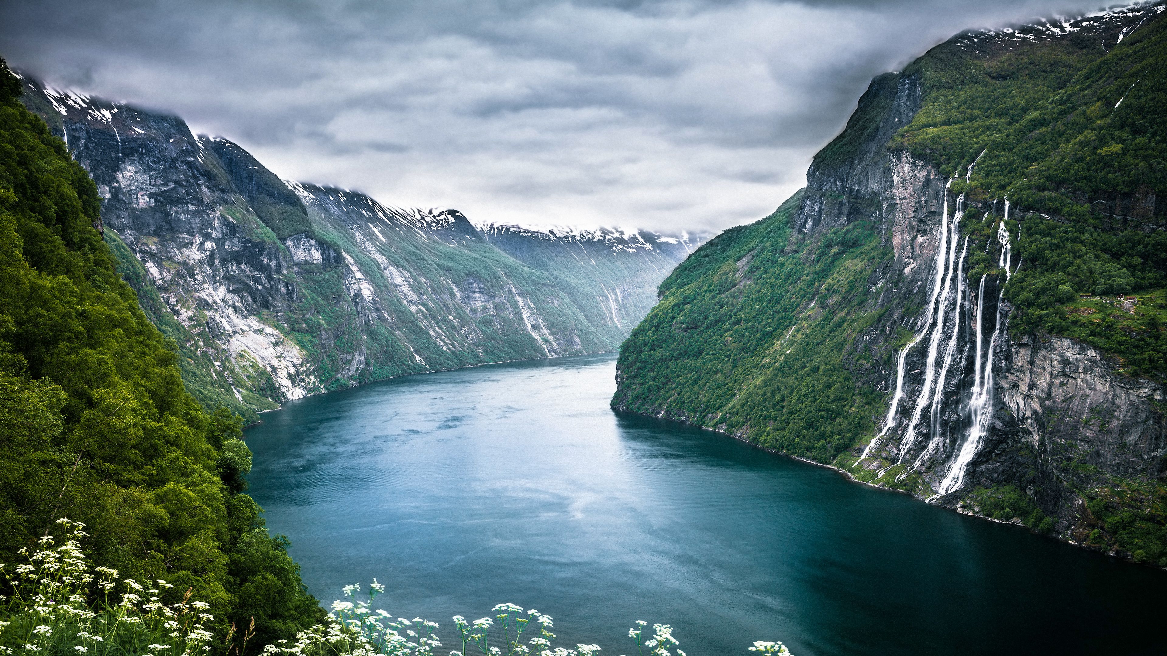 Fiordo norvegese con cascate, 3840x2160 4K Ultra HD, Monitor 4K