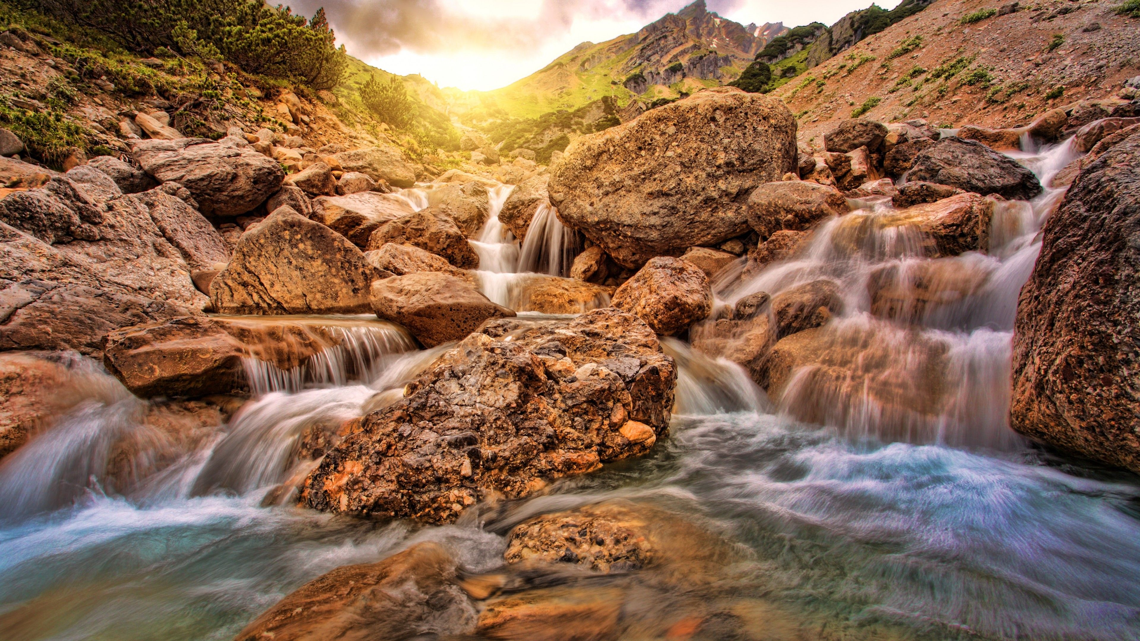 Cascata tra rocce montane, 3840x2160 4K Ultra HD, Monitor 4K