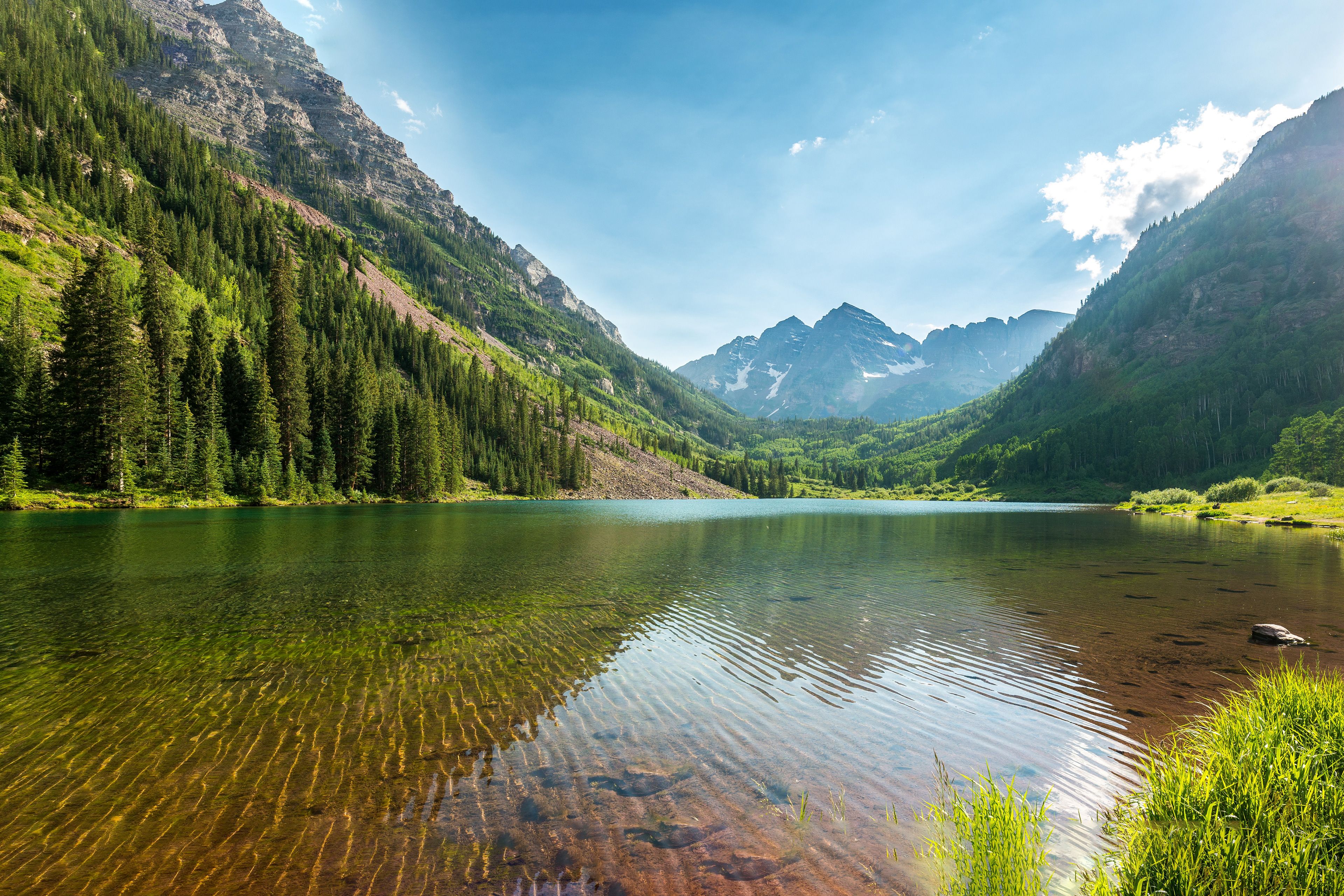 Lago di montagna con foresta, 3840x2560 4K, Desktop 4K