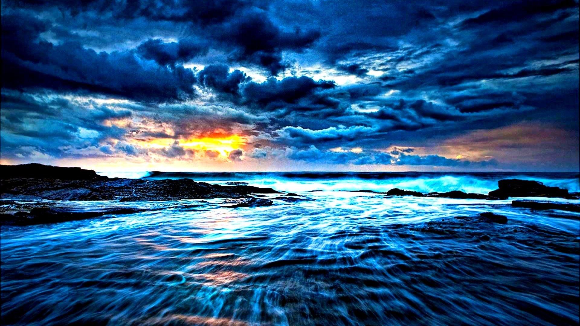 Mare blu con nuvole drammatiche, 1920x1080 Full HD, PC Desktop
