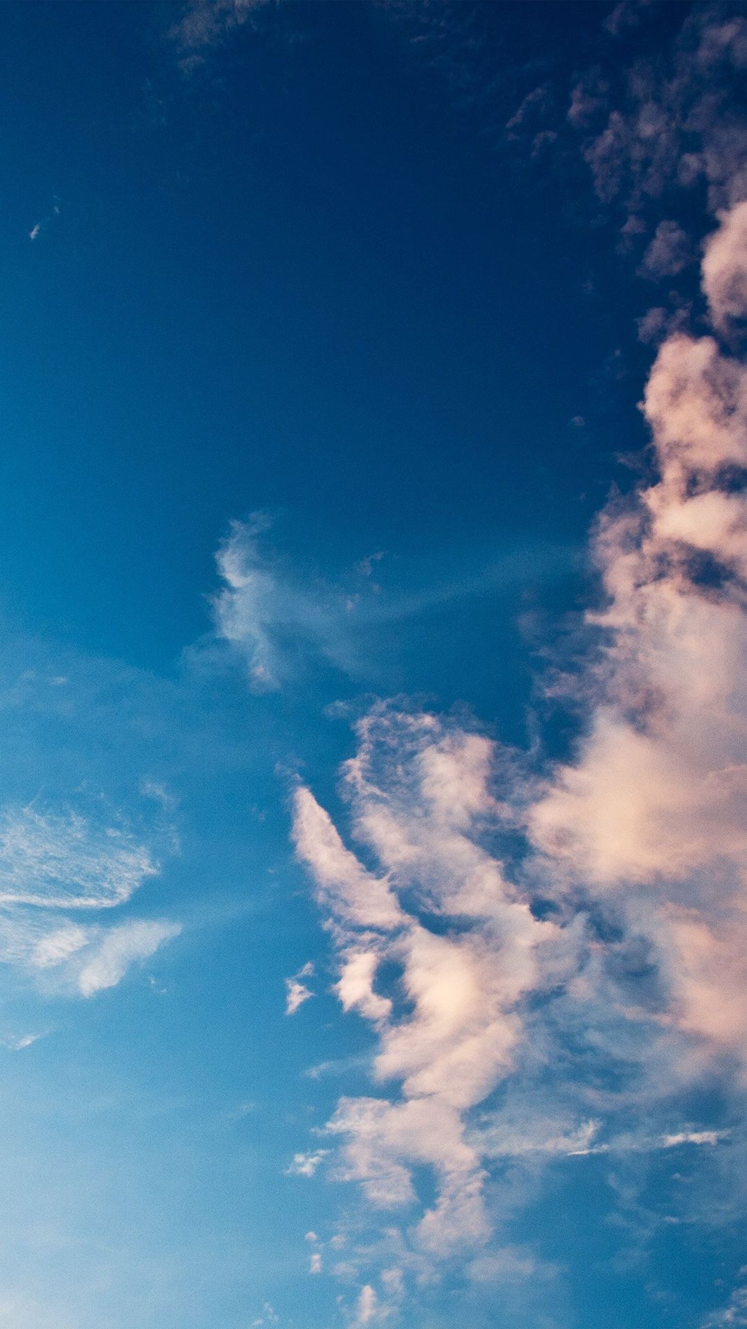 Cielo blu con nuvole bianche, 1080x1920 Verticale, Mobile