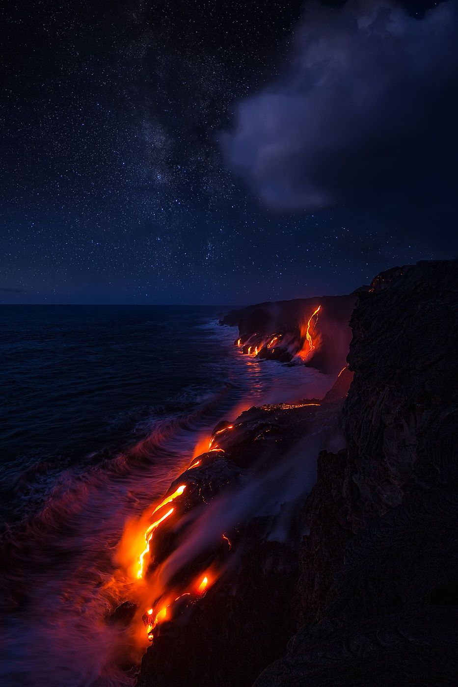 Lava che scorre nell'oceano, 933x1400 Full HD Verticale, Smartphone