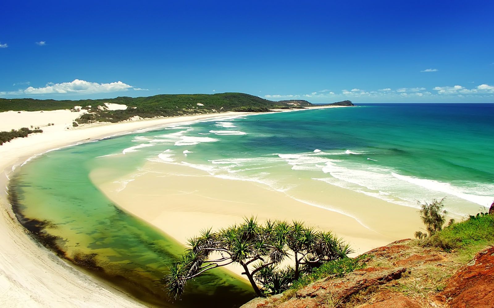 Spiaggia tropicale vista dall'alto, 1600x1000 HD Ready, Laptop