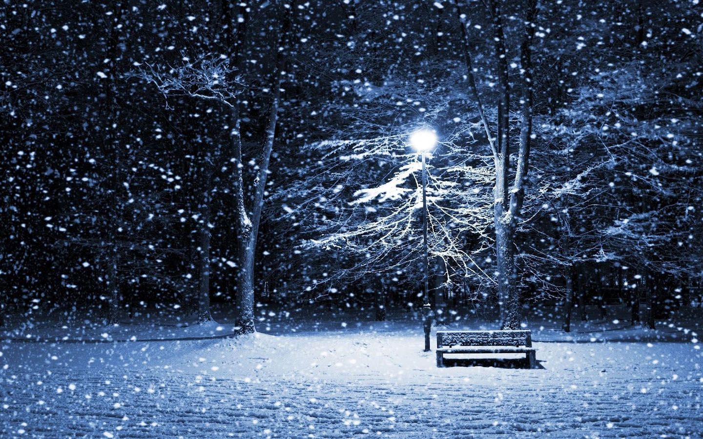 Parco notturno innevato con lampione, 1440x900 720p, Laptop