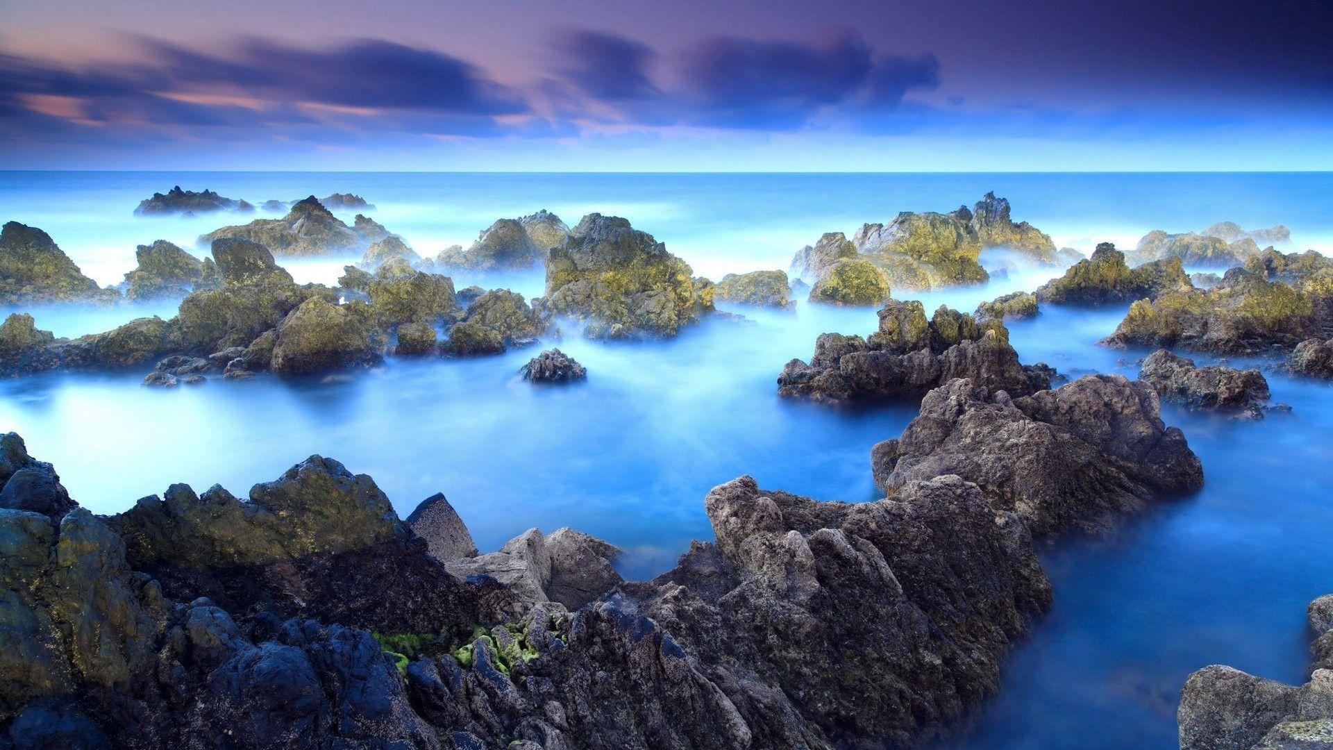 Rocce costiere mare nebbioso blu, 1920x1080 Full HD, Desktop