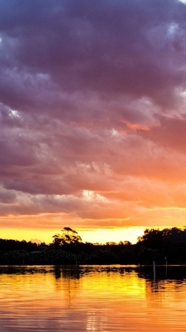 Tramonto colorato sul lago, 750x1334 Full HD Verticale, iPhone