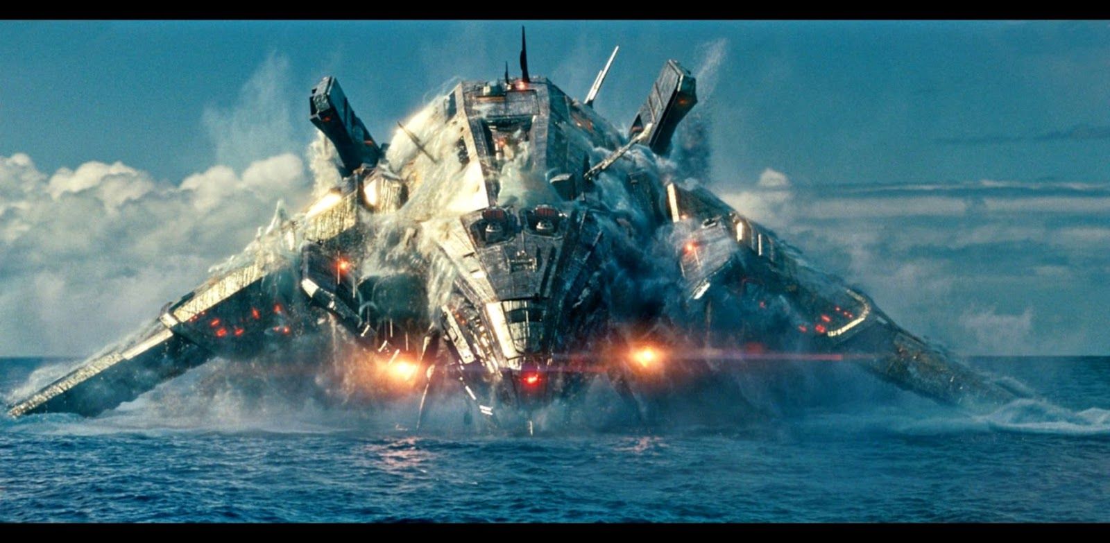 Astronave aliena sull'oceano, 1600x783 HD Ready, Laptop