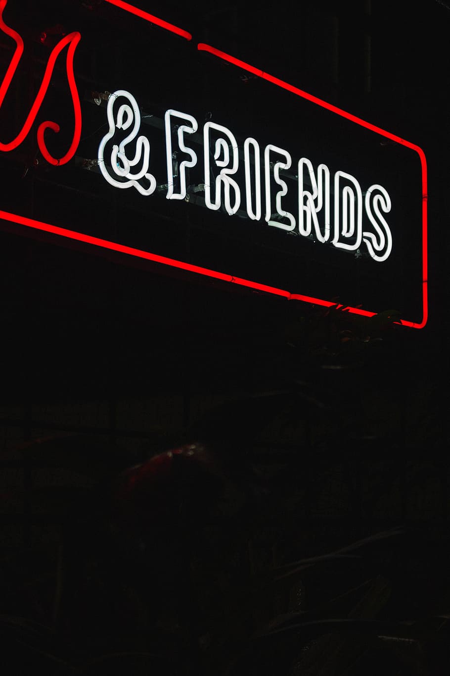 Insegna neon & Friends, 910x1365 Full HD Verticale, Realme