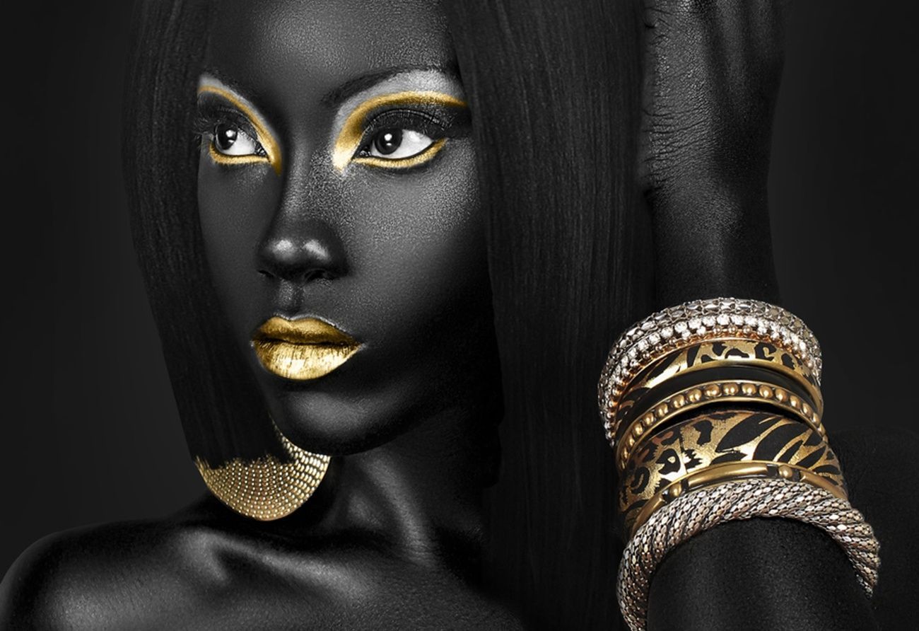 Donna pelle nera trucco oro, 1300x892 HD, Desktop