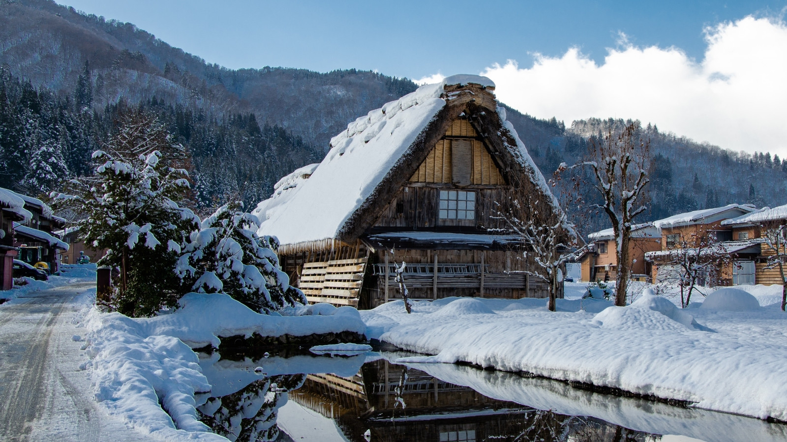 Villaggio giapponese coperto di neve, 1600x900 900p, Desktop