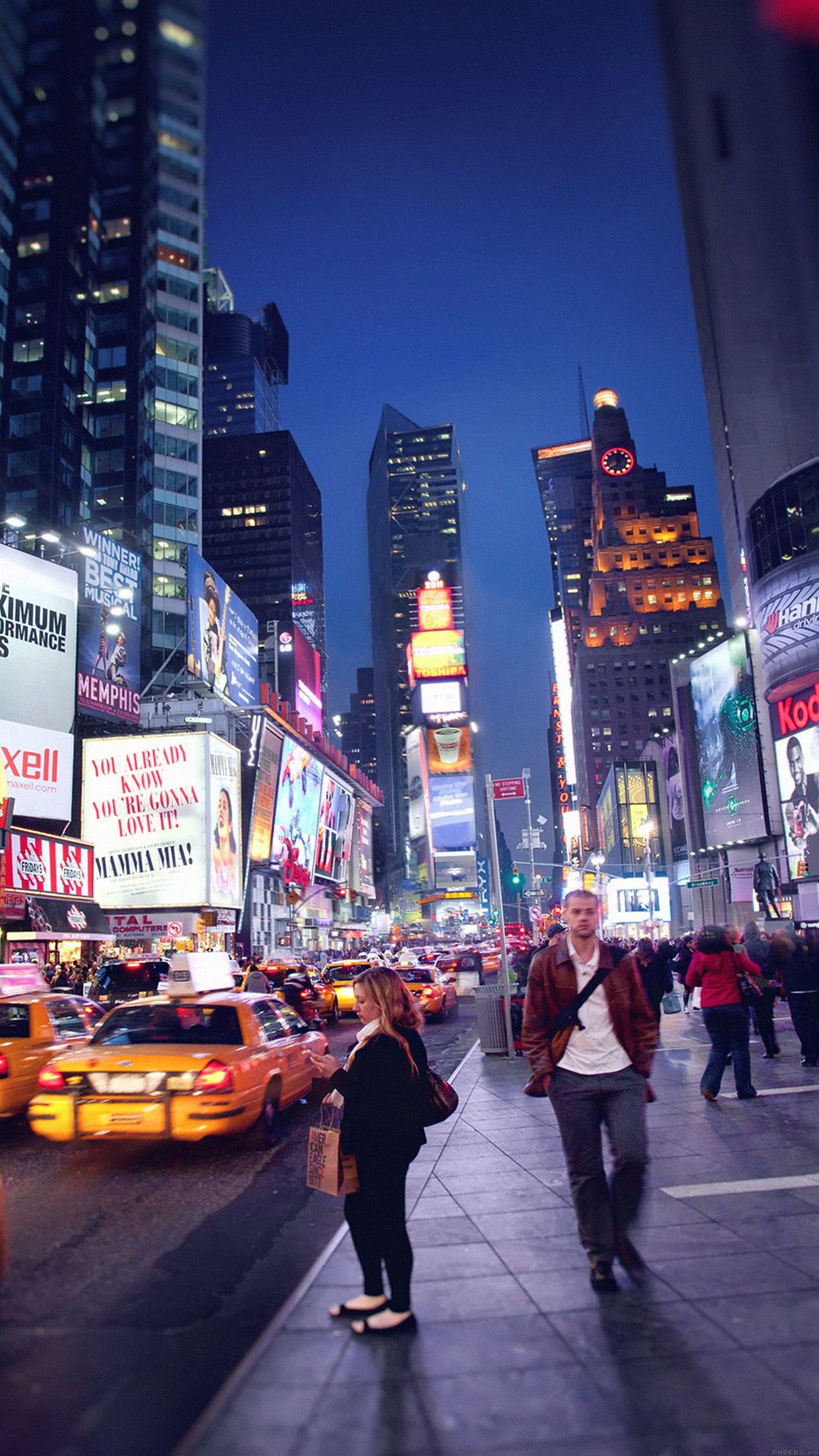 Times Square New York notte, 1242x2208 Full HD Verticale, Smartphone