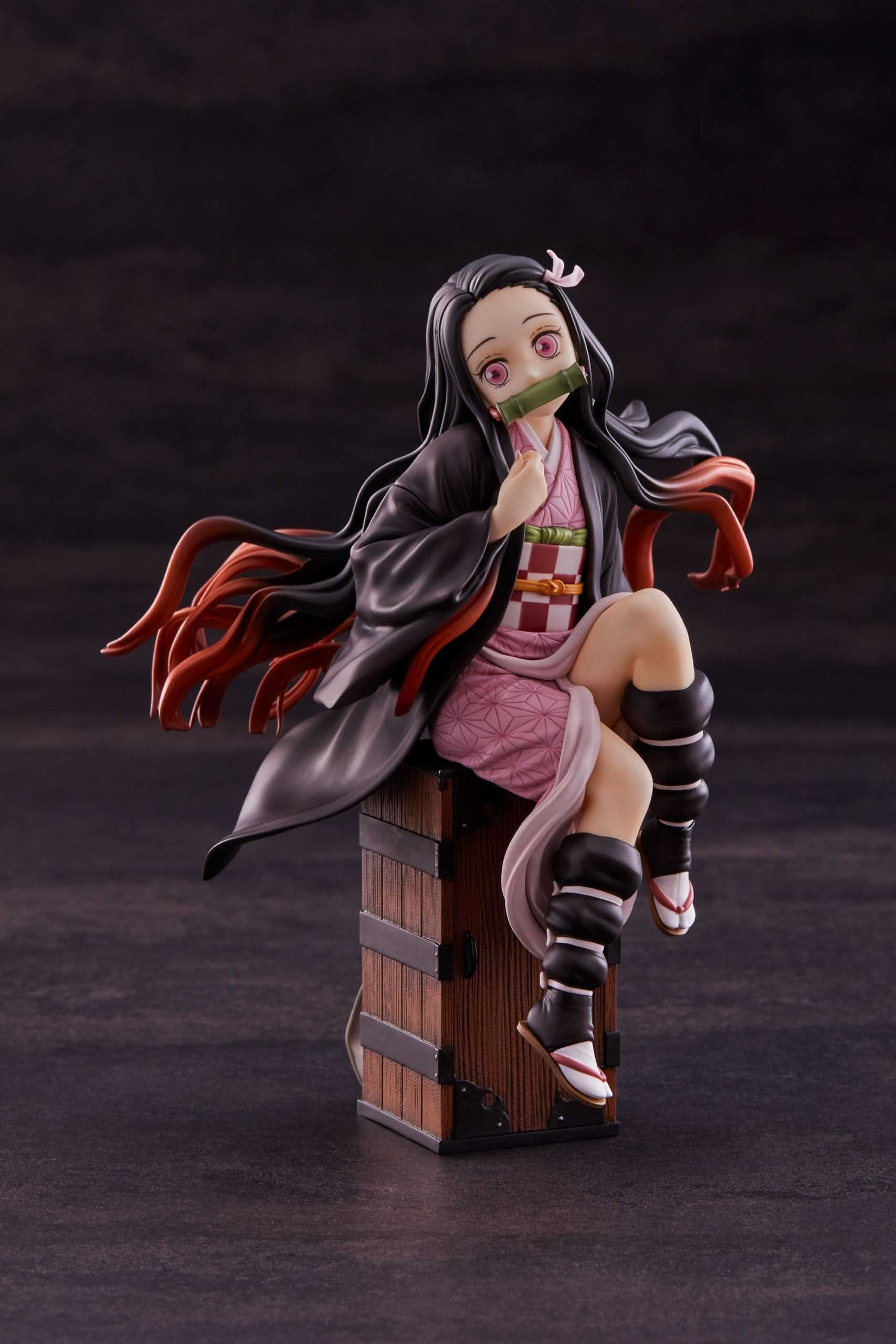 Nezuko Kimetsu no Yaiba figure, Demon Slayer, 1707x2560 Verticale, Telefono